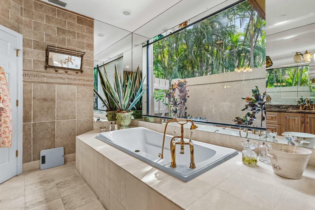 FRENCHMANS CREEK PAR E-3 - Residential