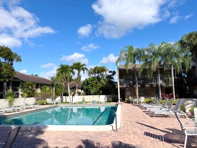 BANYAN COURTS CONDO - Residential