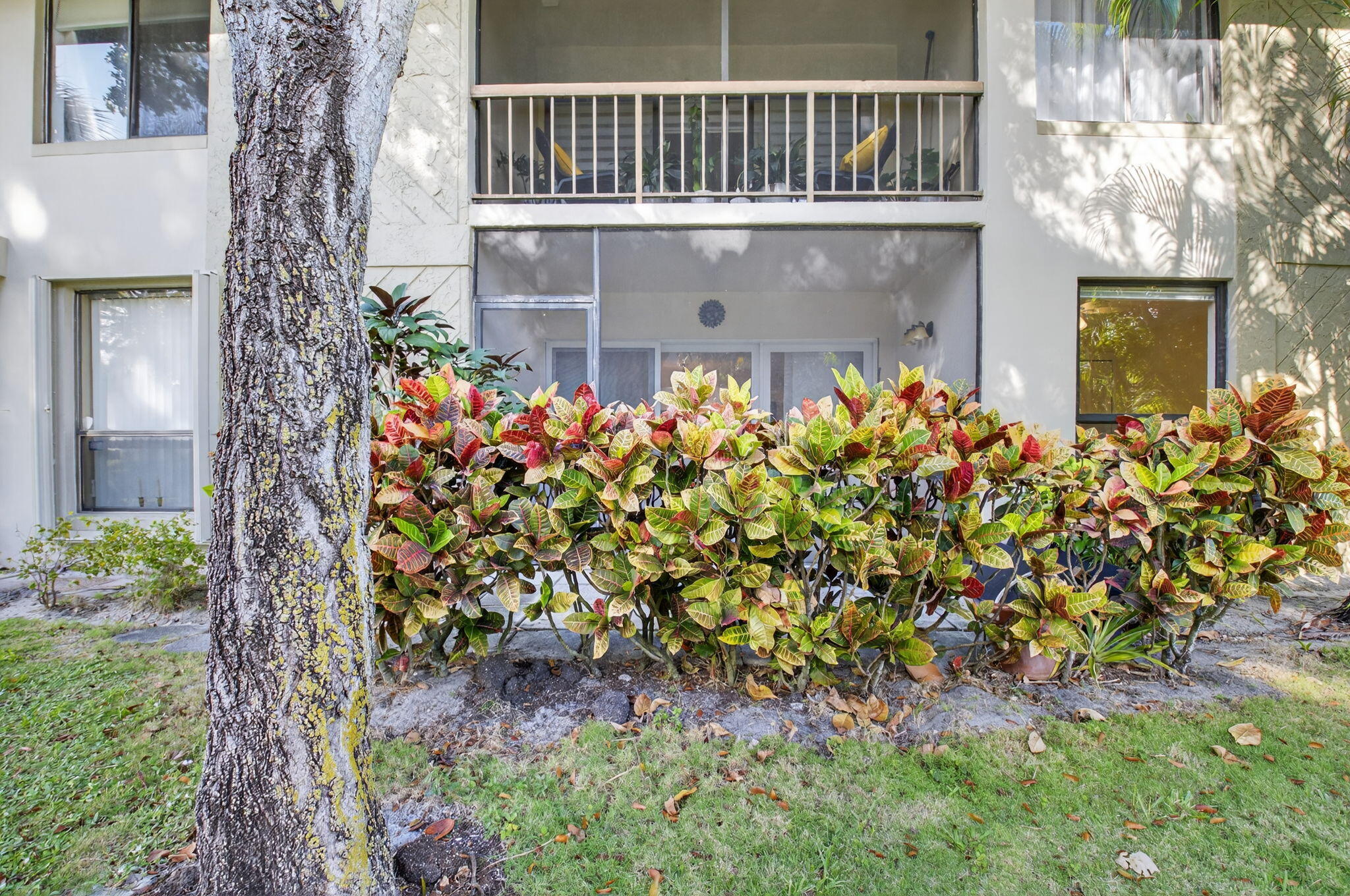 BANYAN COURTS CONDO - Residential