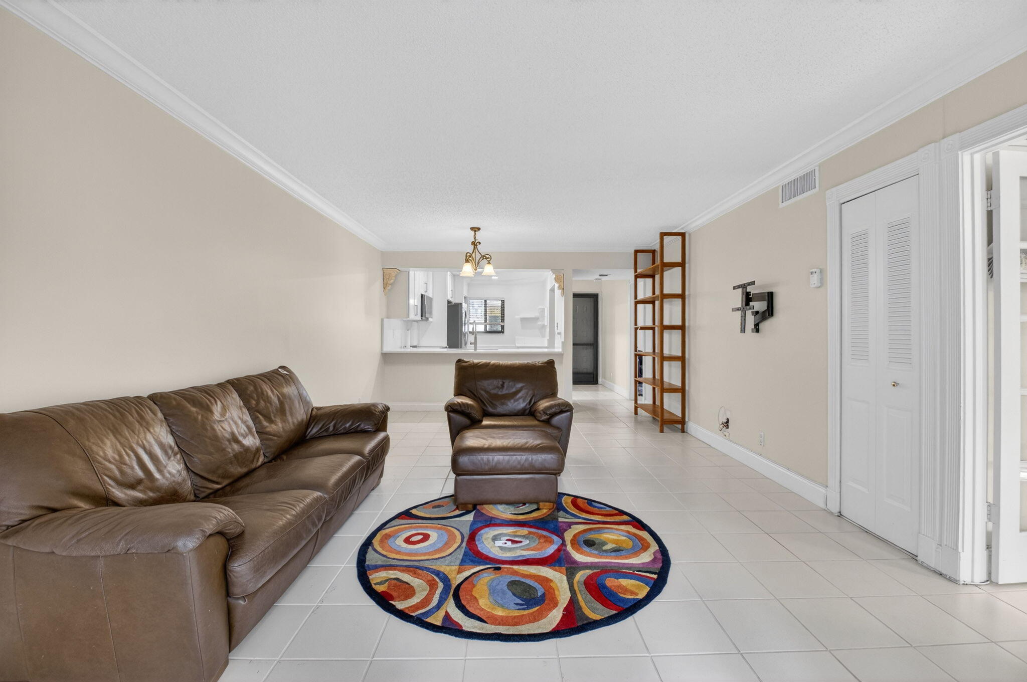 BANYAN COURTS CONDO - Residential