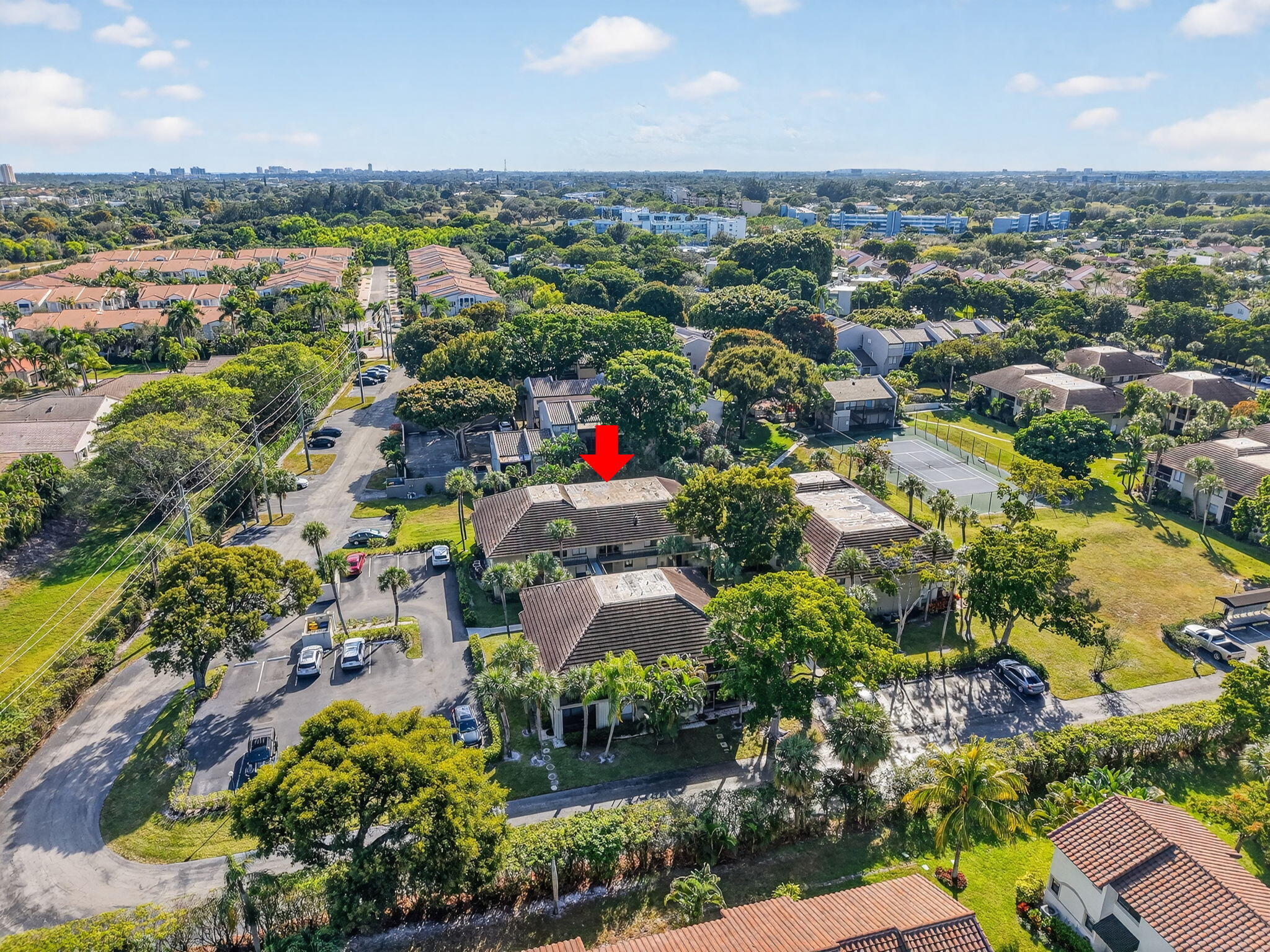 BANYAN COURTS CONDO - Residential