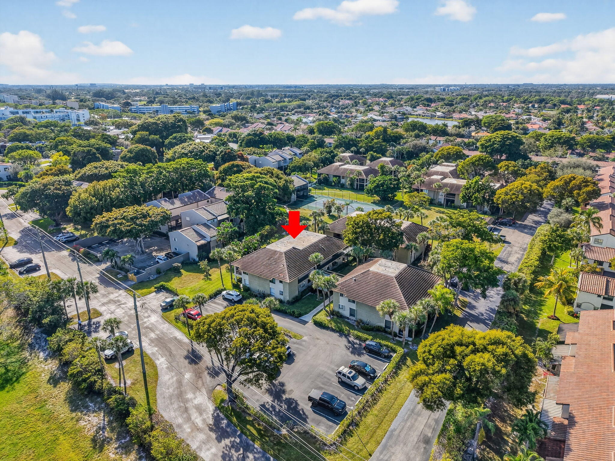 BANYAN COURTS CONDO - Residential