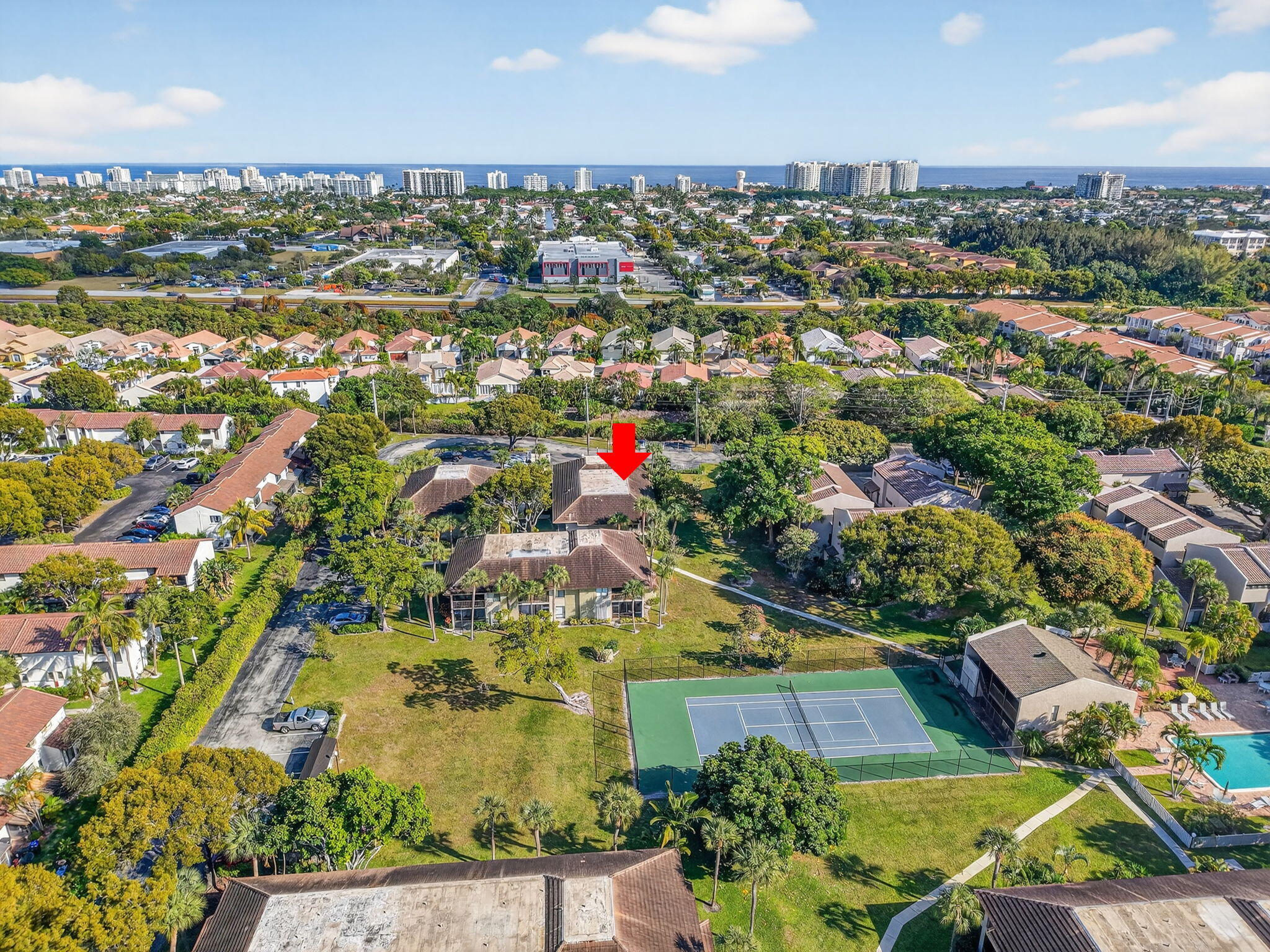 BANYAN COURTS CONDO - Residential