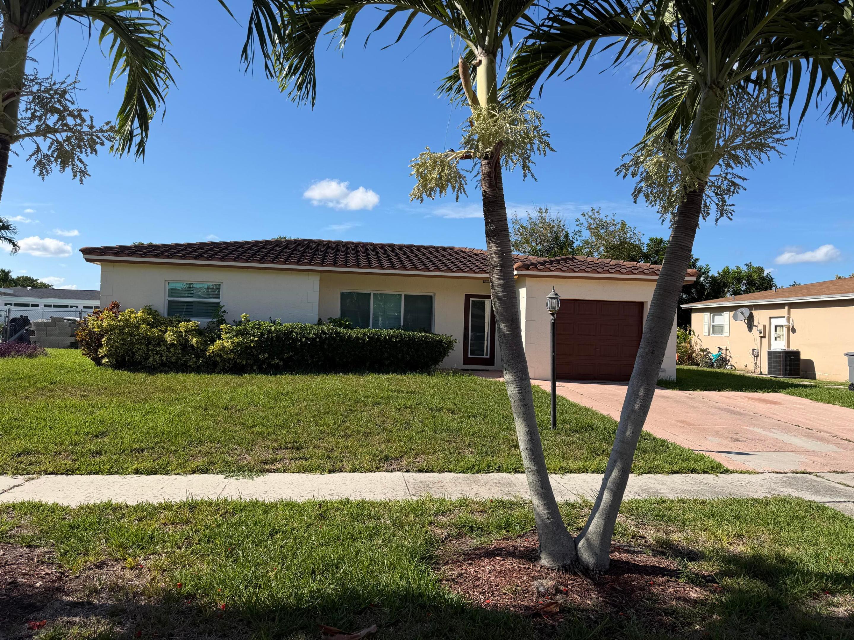 HOLIDAY CITY AT BOCA RATON SEC 4 - Residential Lease