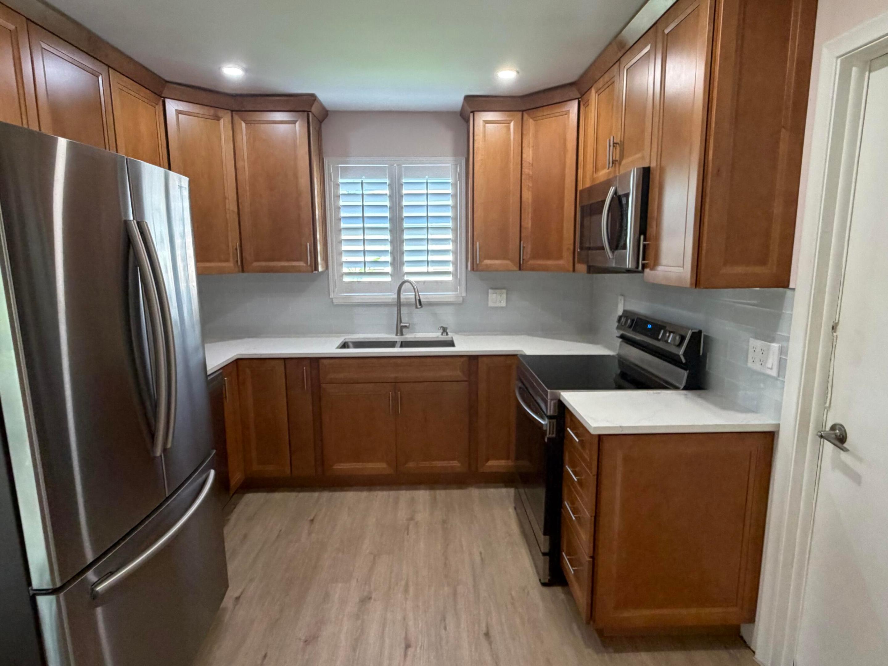 HOLIDAY CITY AT BOCA RATON SEC 4 - Residential Lease