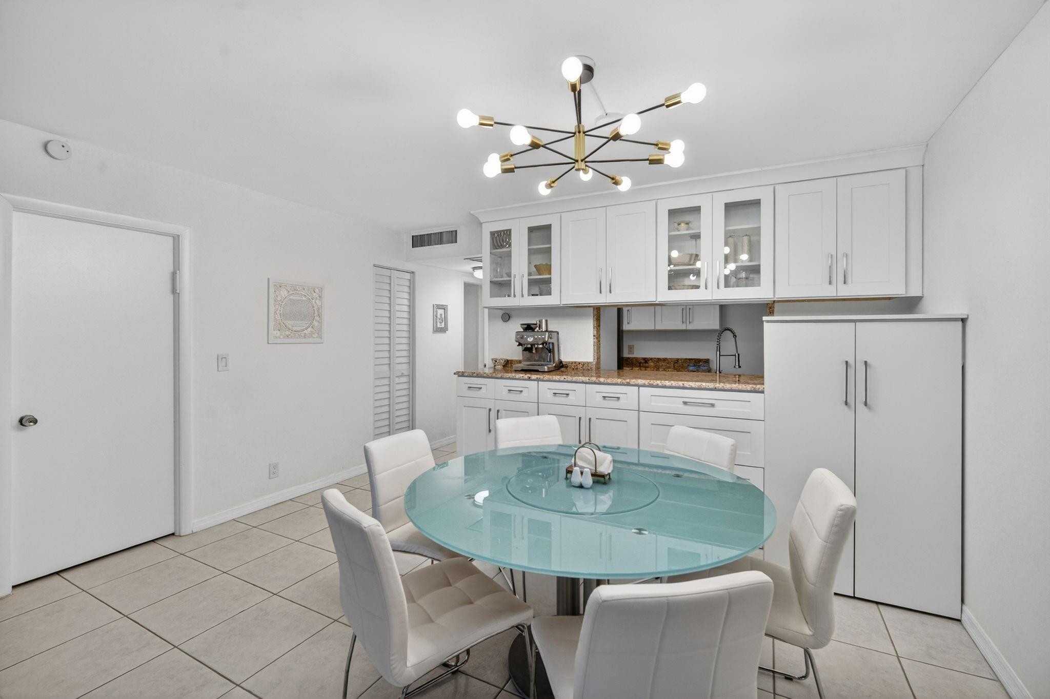 EMERALD HILLS C C APTS CONDO - Residential Lease