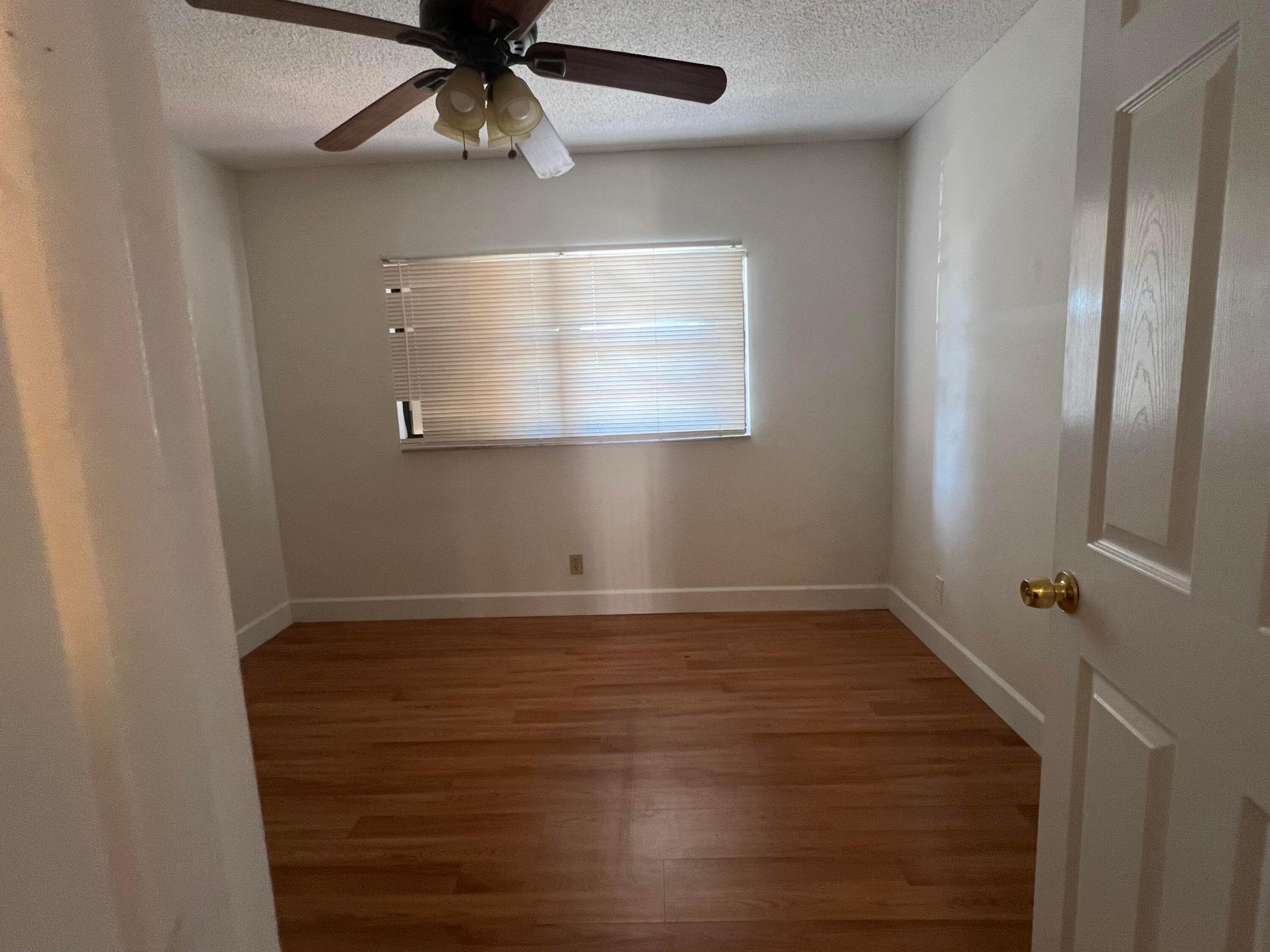 VALENCIA VILLAGE CONDO PHASE I - Residential Lease