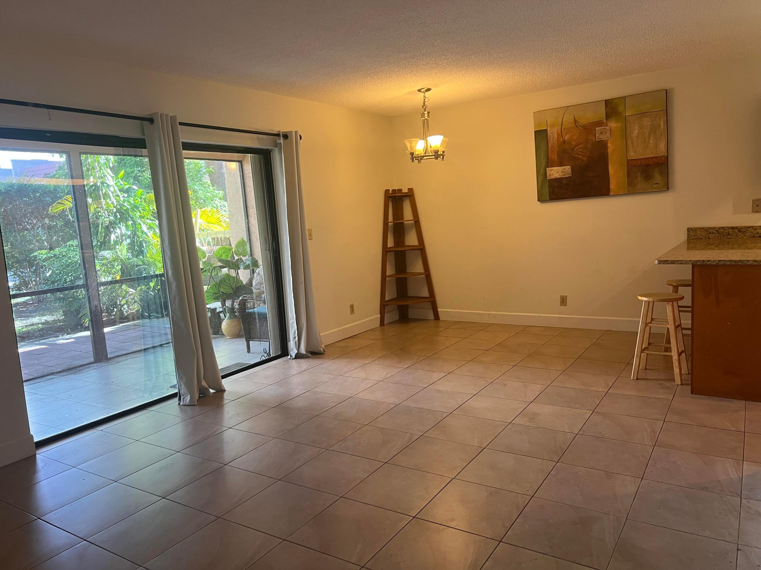 VALENCIA VILLAGE CONDO PHASE I - Residential Lease