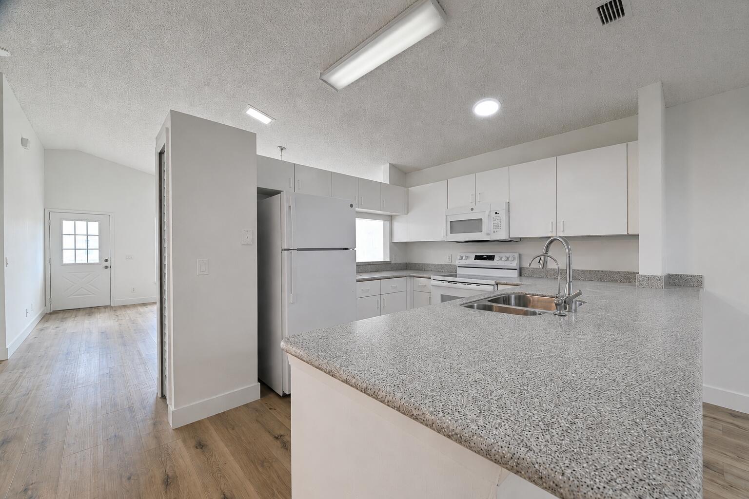 KINGS ISLE - Residential
