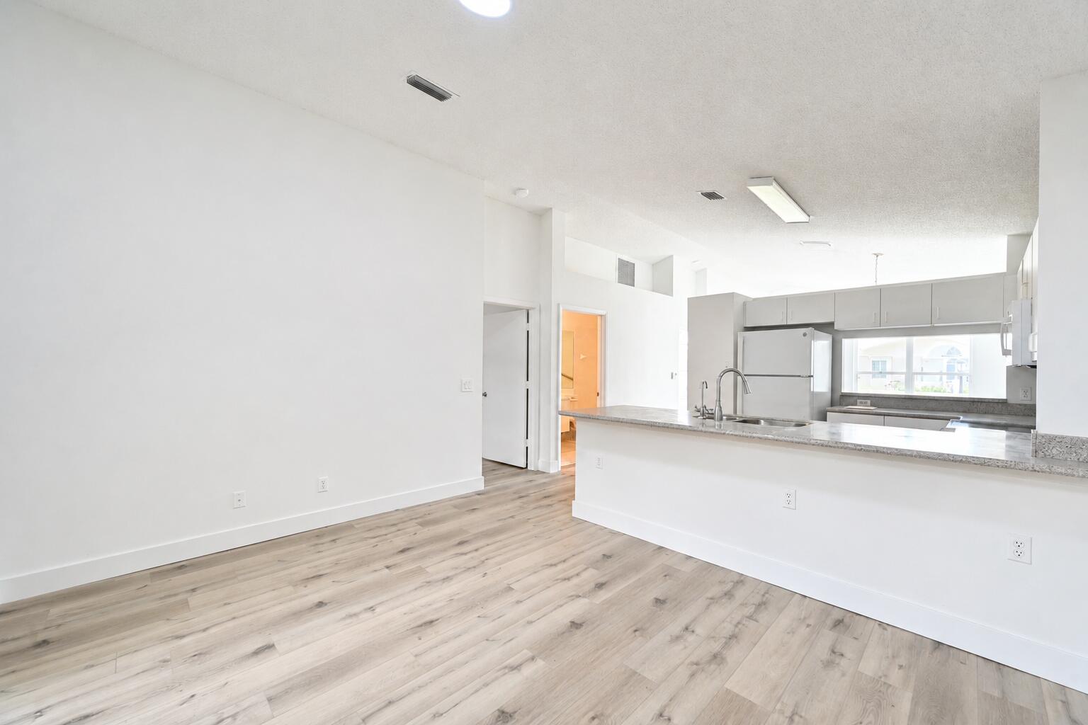 KINGS ISLE - Residential