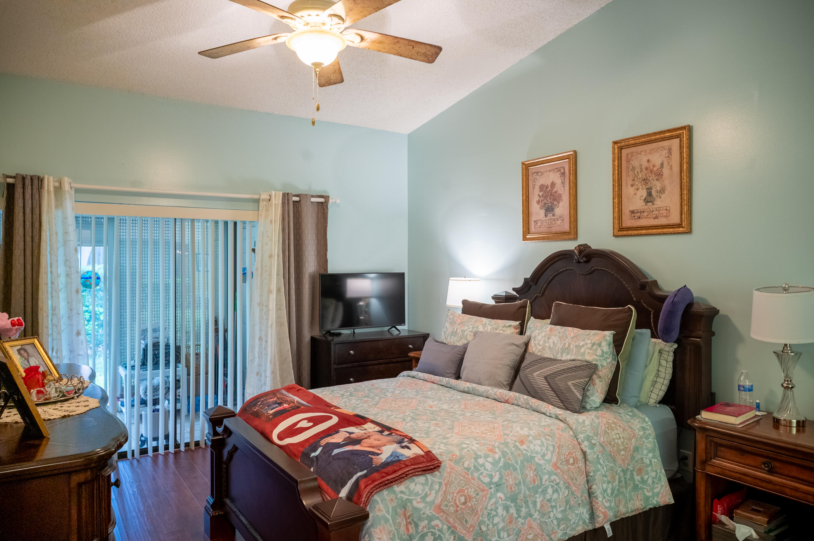 MEED RACQUET CLUB 4 - Residential