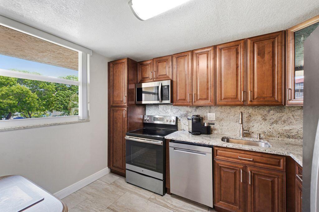 CONDOMINIUM 2 OF ENVIRON II - Residential