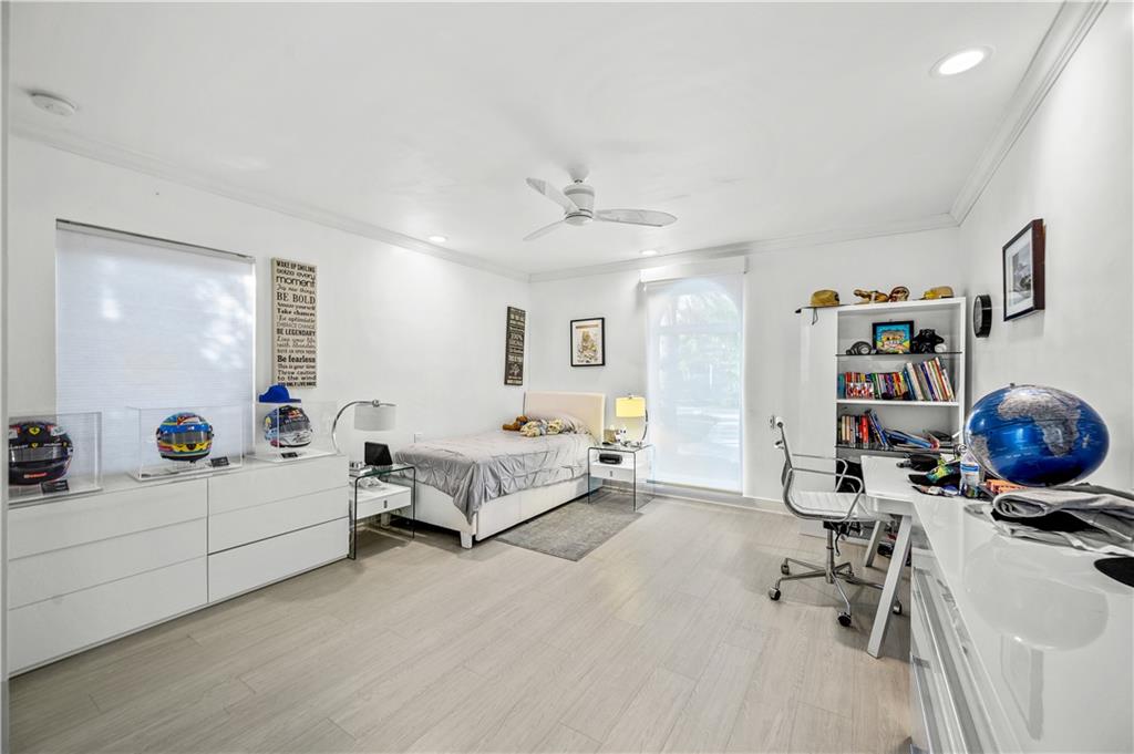 HARBOR BEACH - Residential