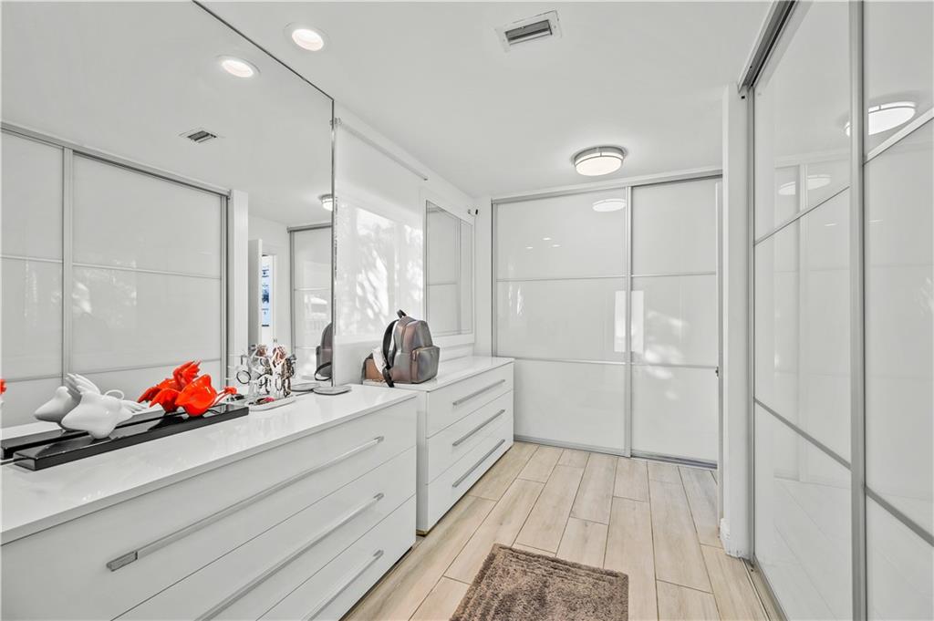 HARBOR BEACH - Residential