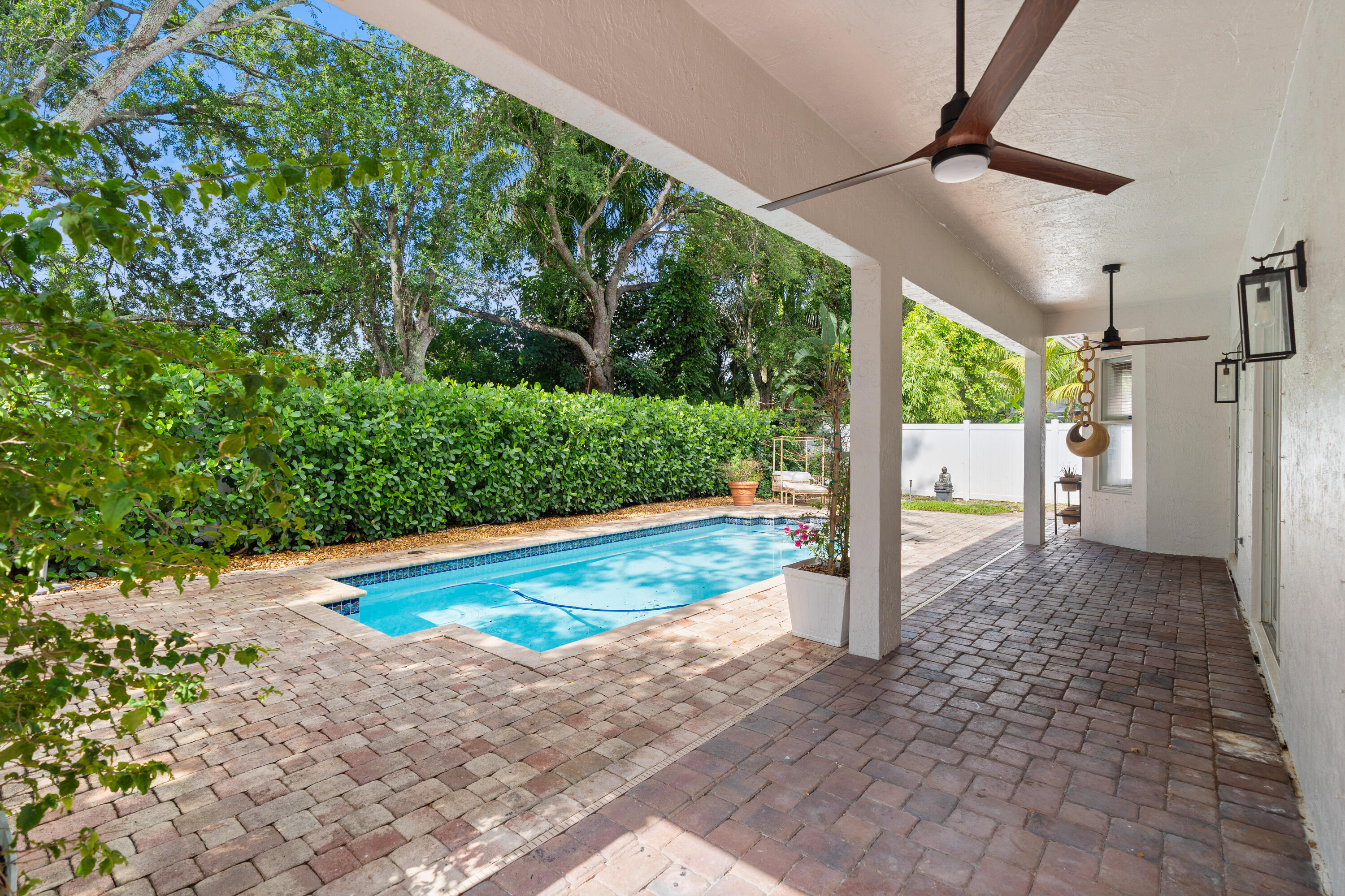 SUNSET LAKES PLAT TWO - Residential