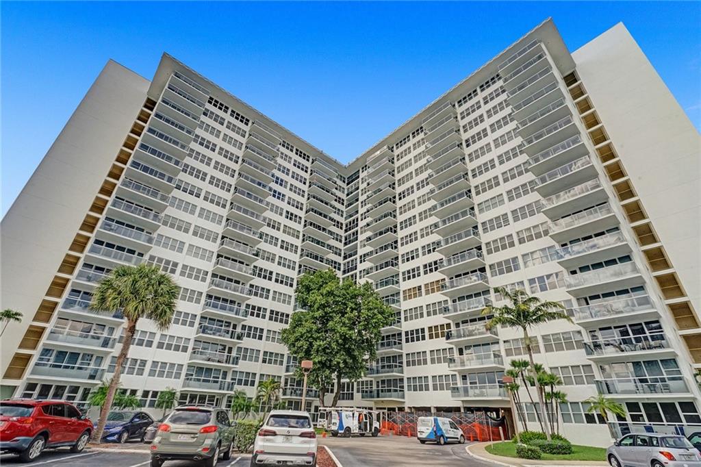Coral Ridge Towers East - Residential