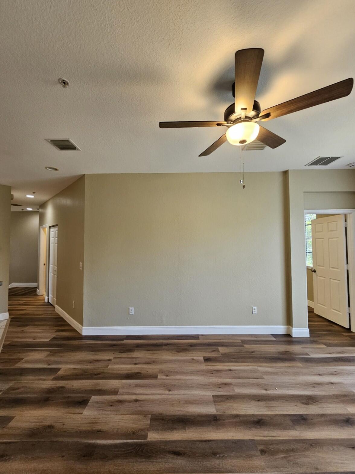 MARSH HARBOUR 4 CONDO - Residential Lease