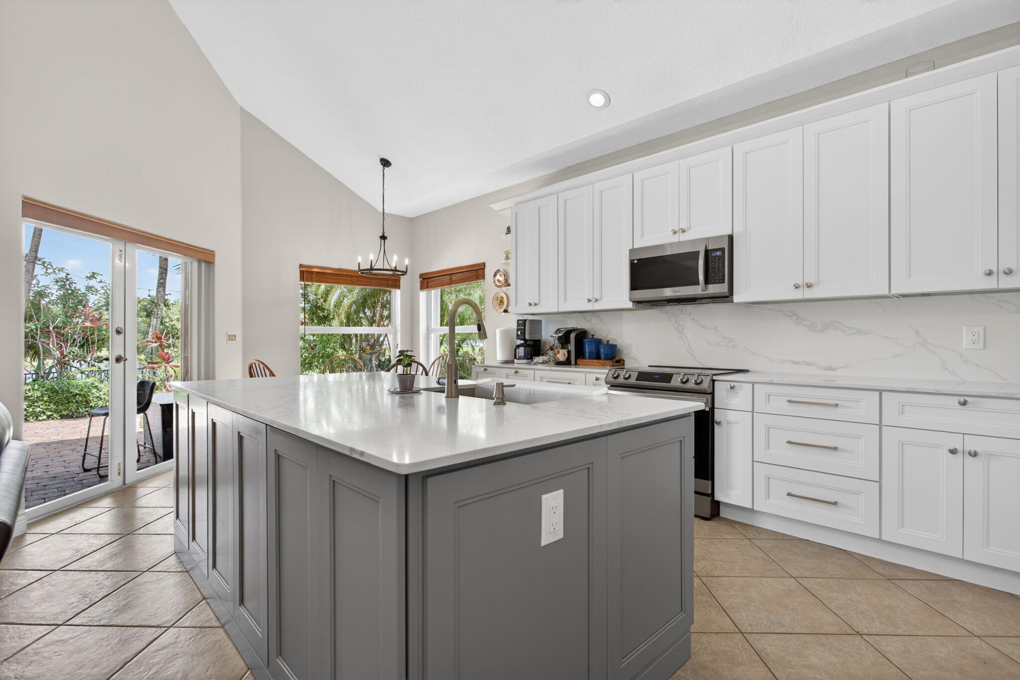 PARKLAND ISLES - Residential