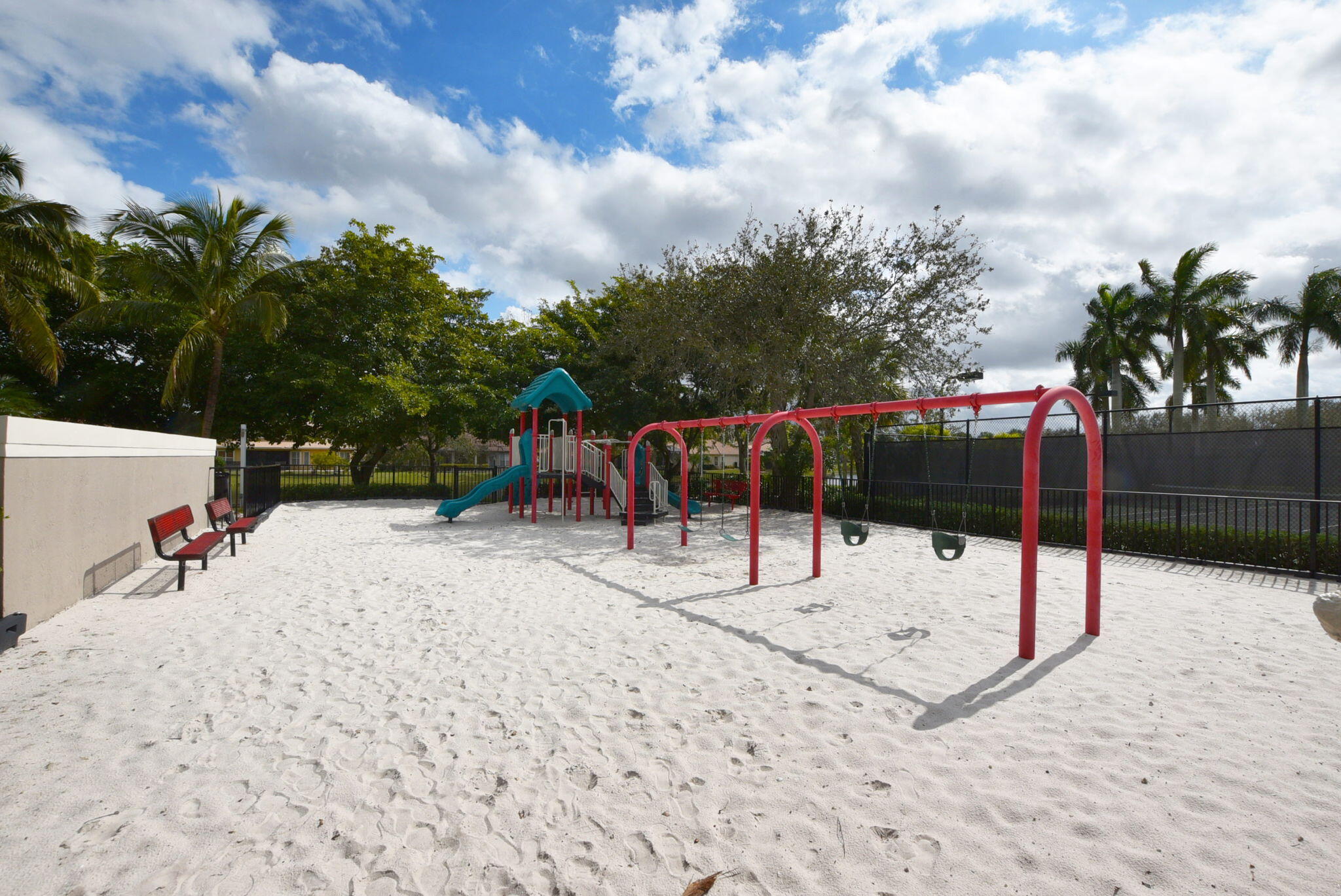 PARKLAND ISLES - Residential