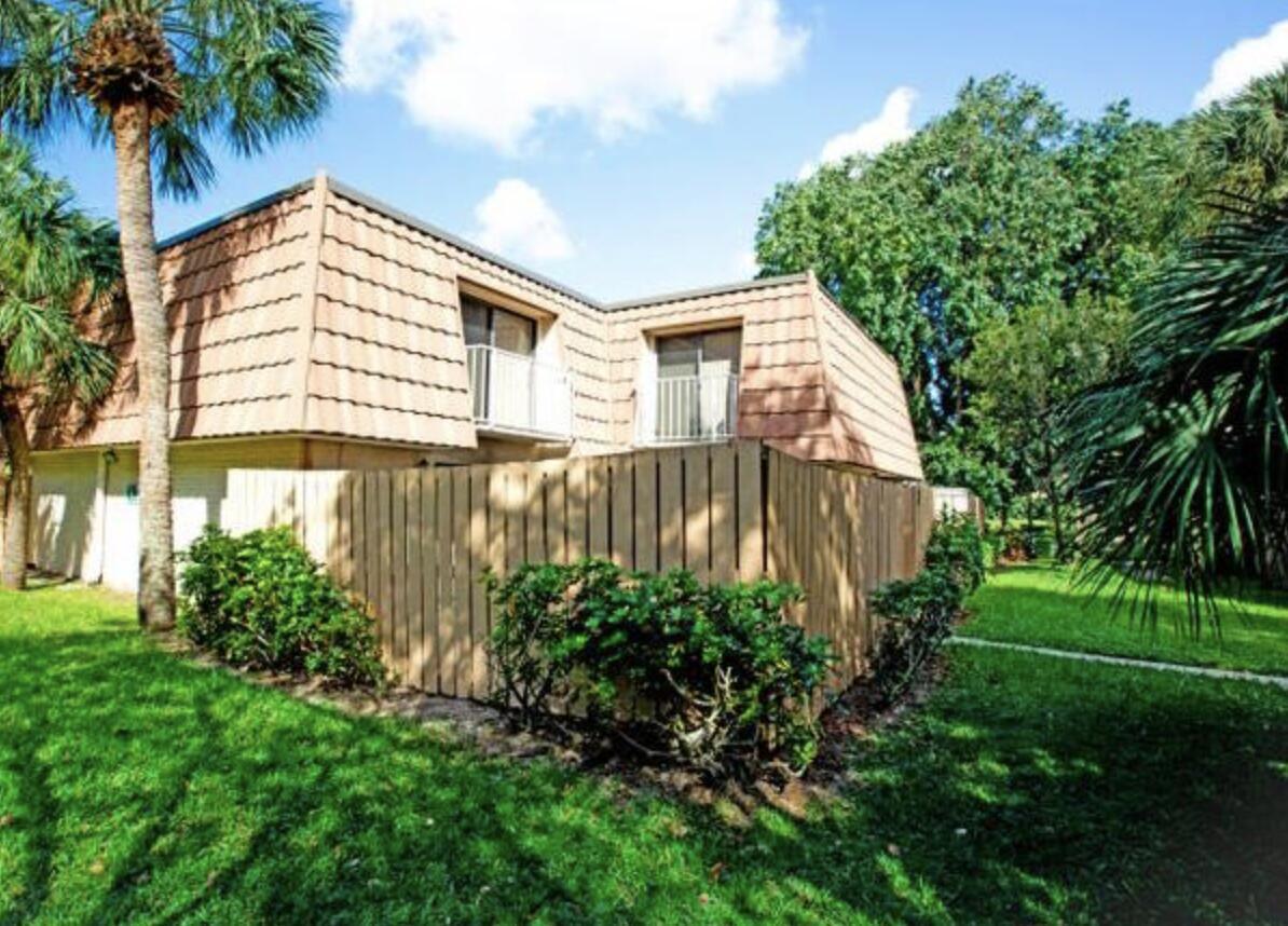 This sale is for investment only. Currently rented, and the tenant wants to stay. Perfect for first-time investors or seasoned investors who want easy cash flow.  Please do not walk the property or engage the tenants.
