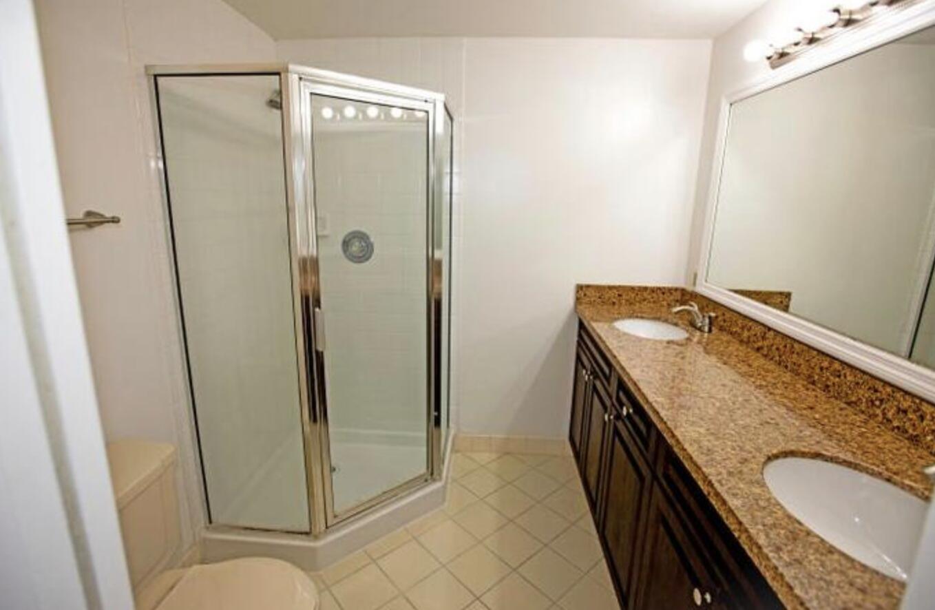 WATERSIDE LUXURY TOWNHOMES CONDO - Residential