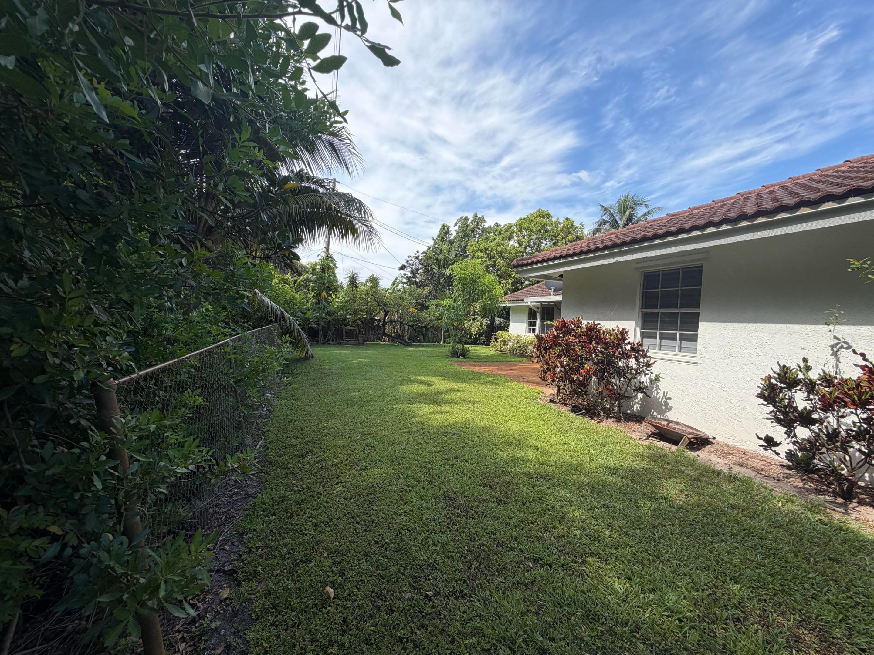 ALBERT LAKES GARDEN - Residential