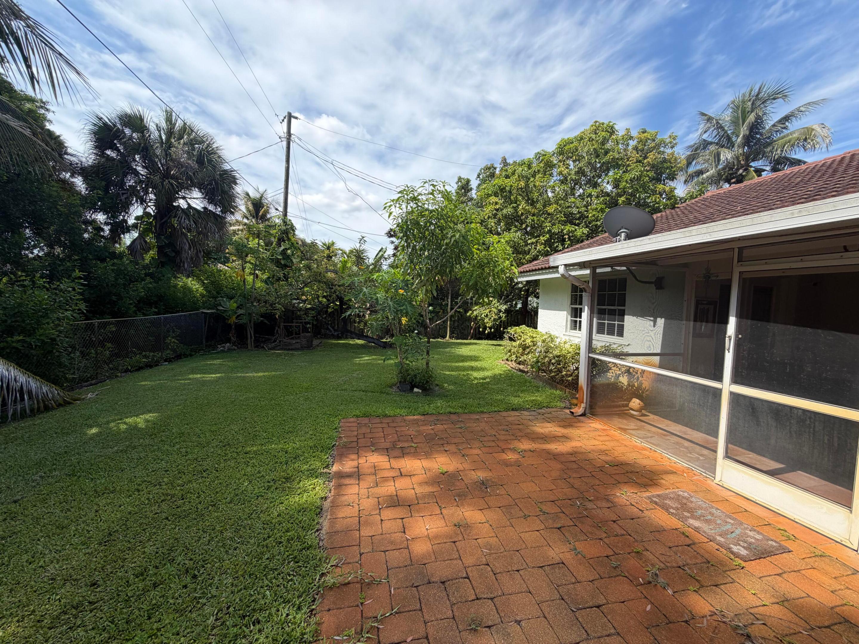 ALBERT LAKES GARDEN - Residential