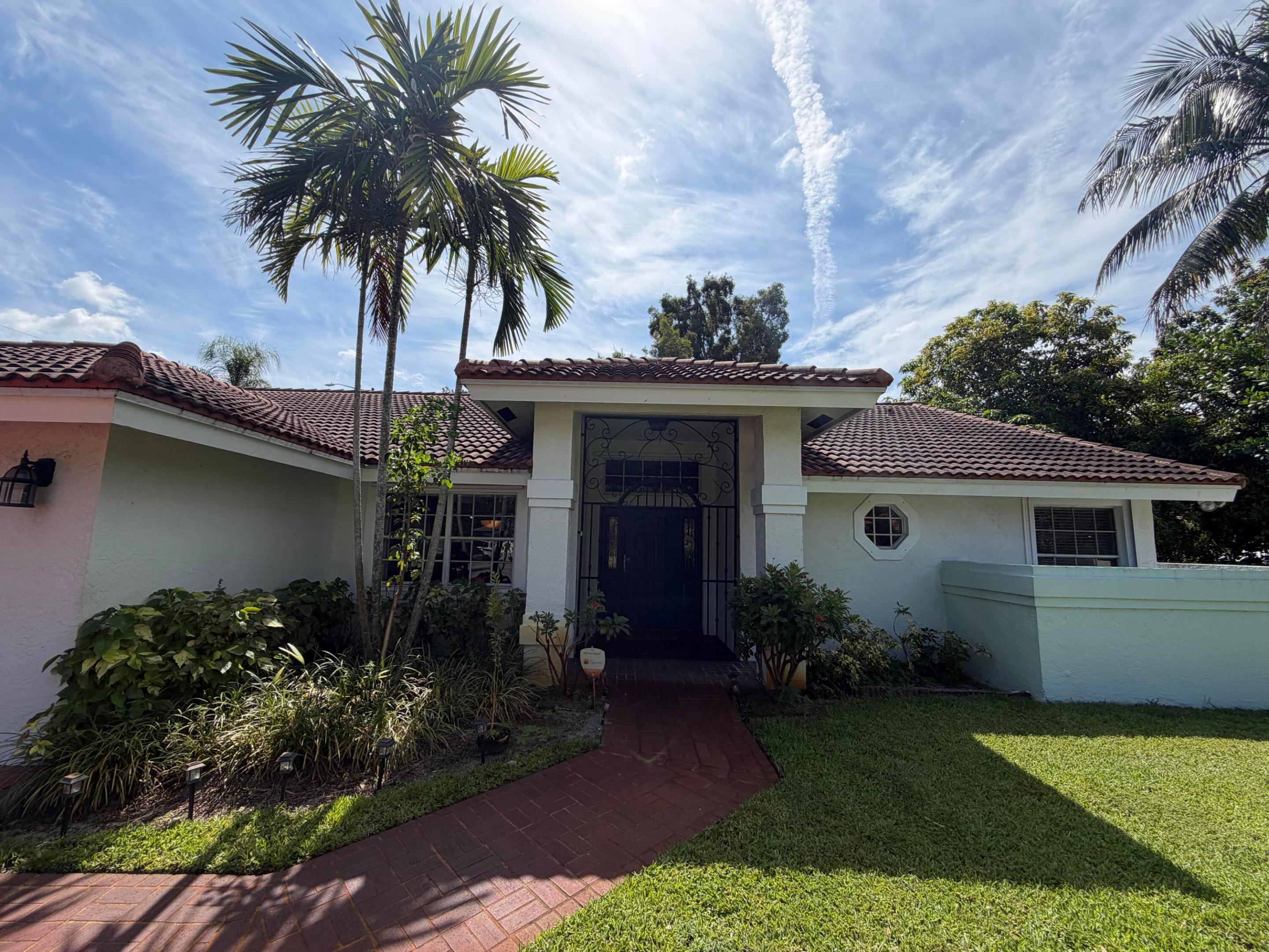 ALBERT LAKES GARDEN - Residential