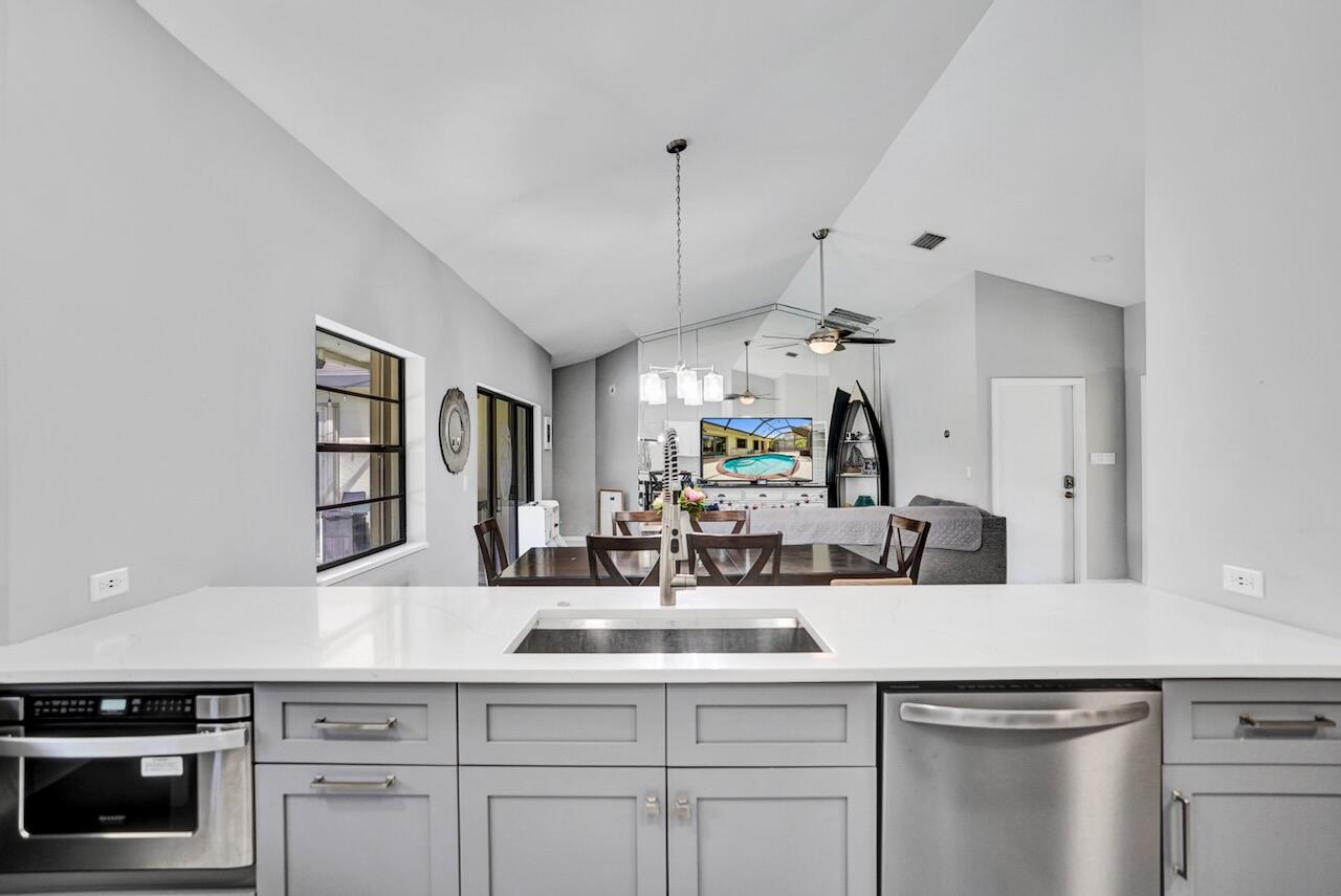 MEADOWS 300 1 - Residential