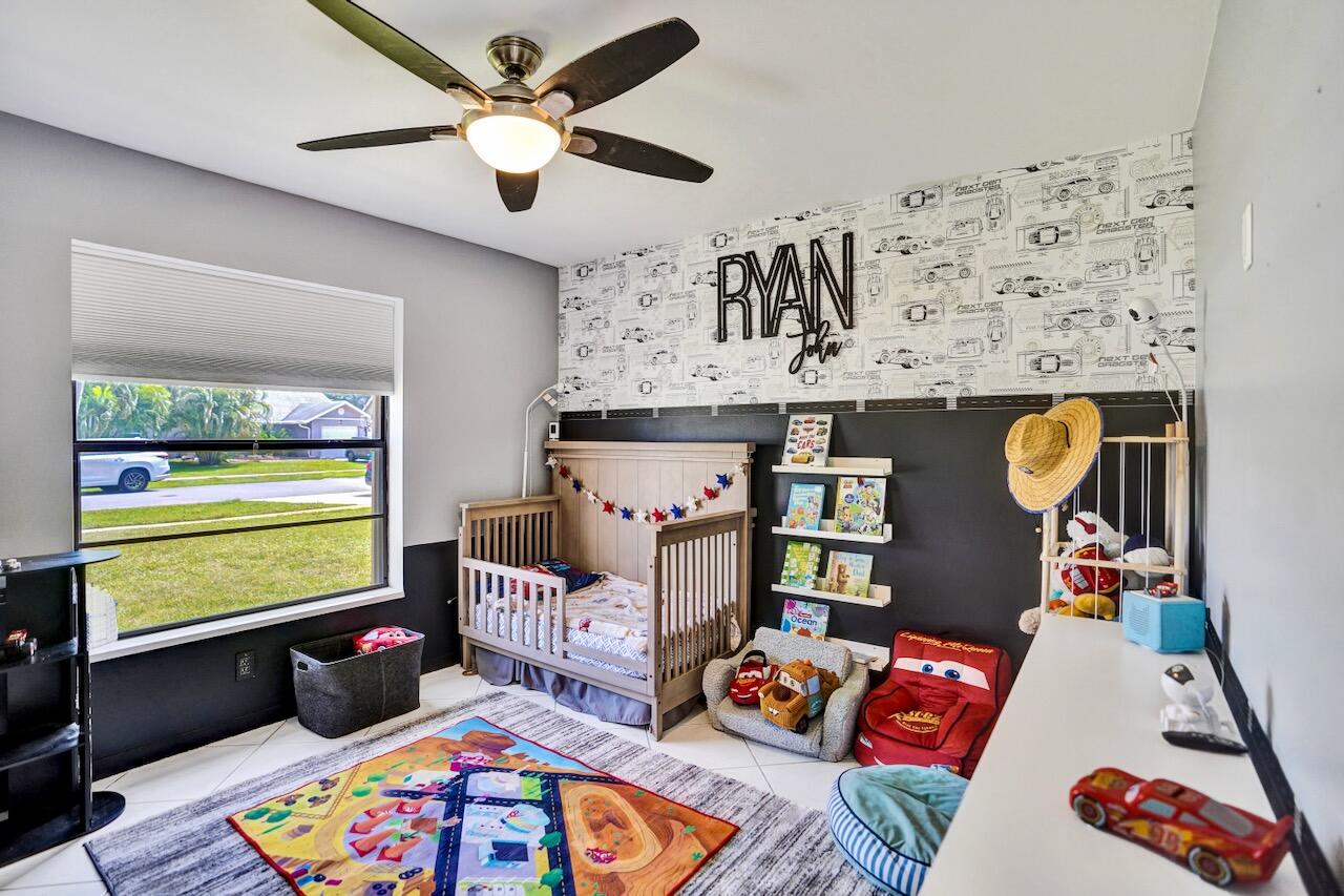 MEADOWS 300 1 - Residential