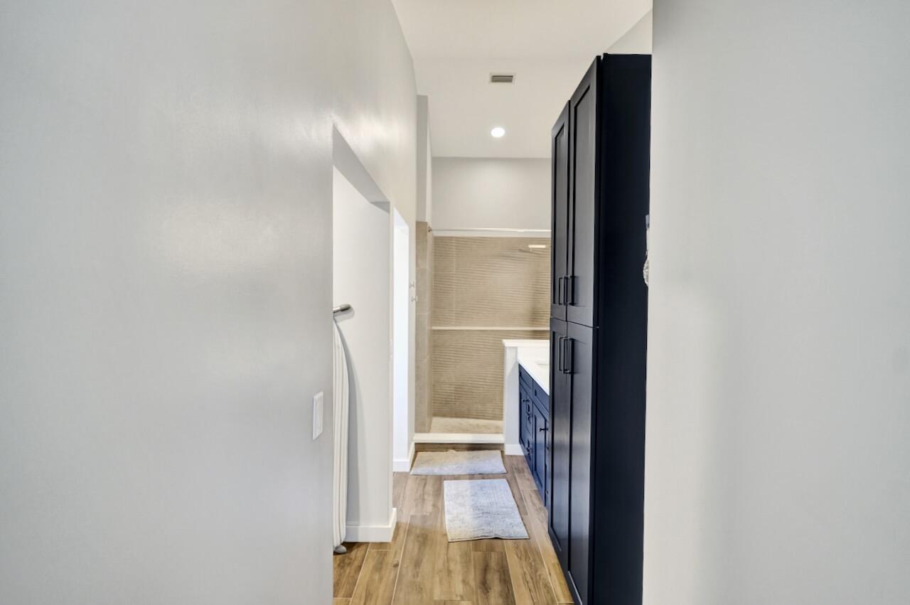 MEADOWS 300 1 - Residential