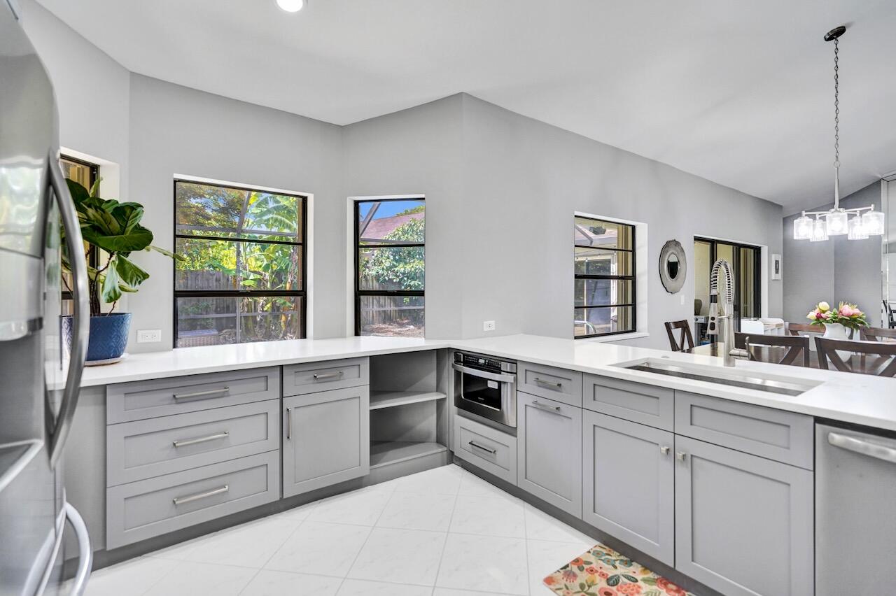 MEADOWS 300 1 - Residential