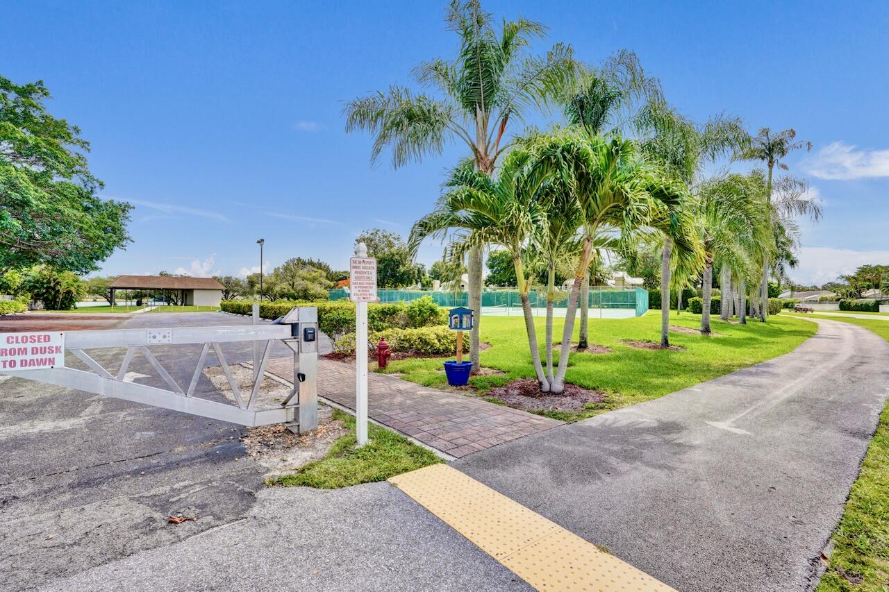 MEADOWS 300 1 - Residential