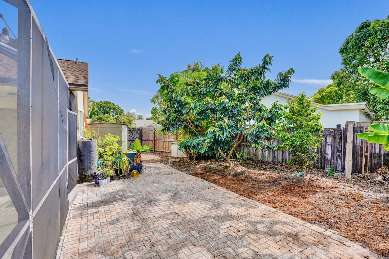 MEADOWS 300 1 - Residential