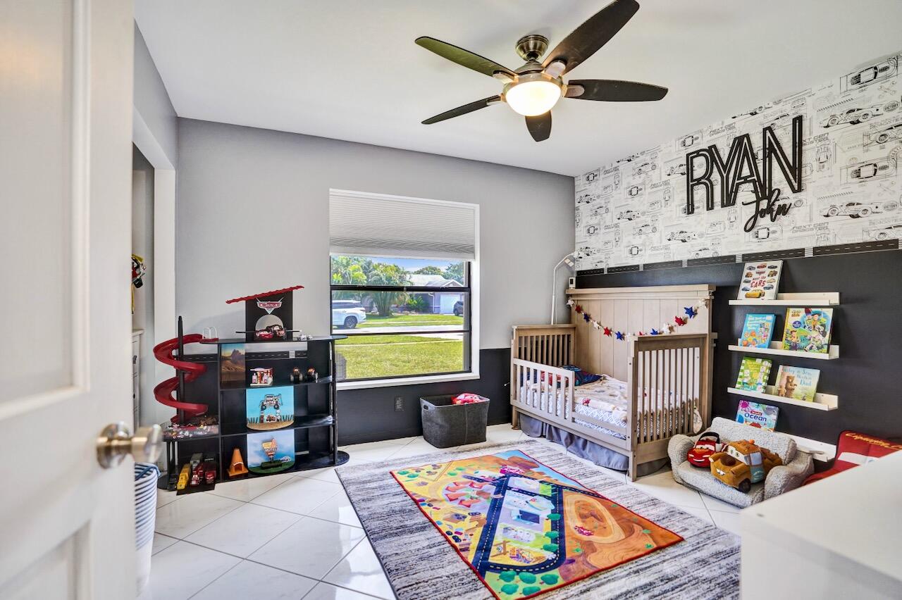 MEADOWS 300 1 - Residential