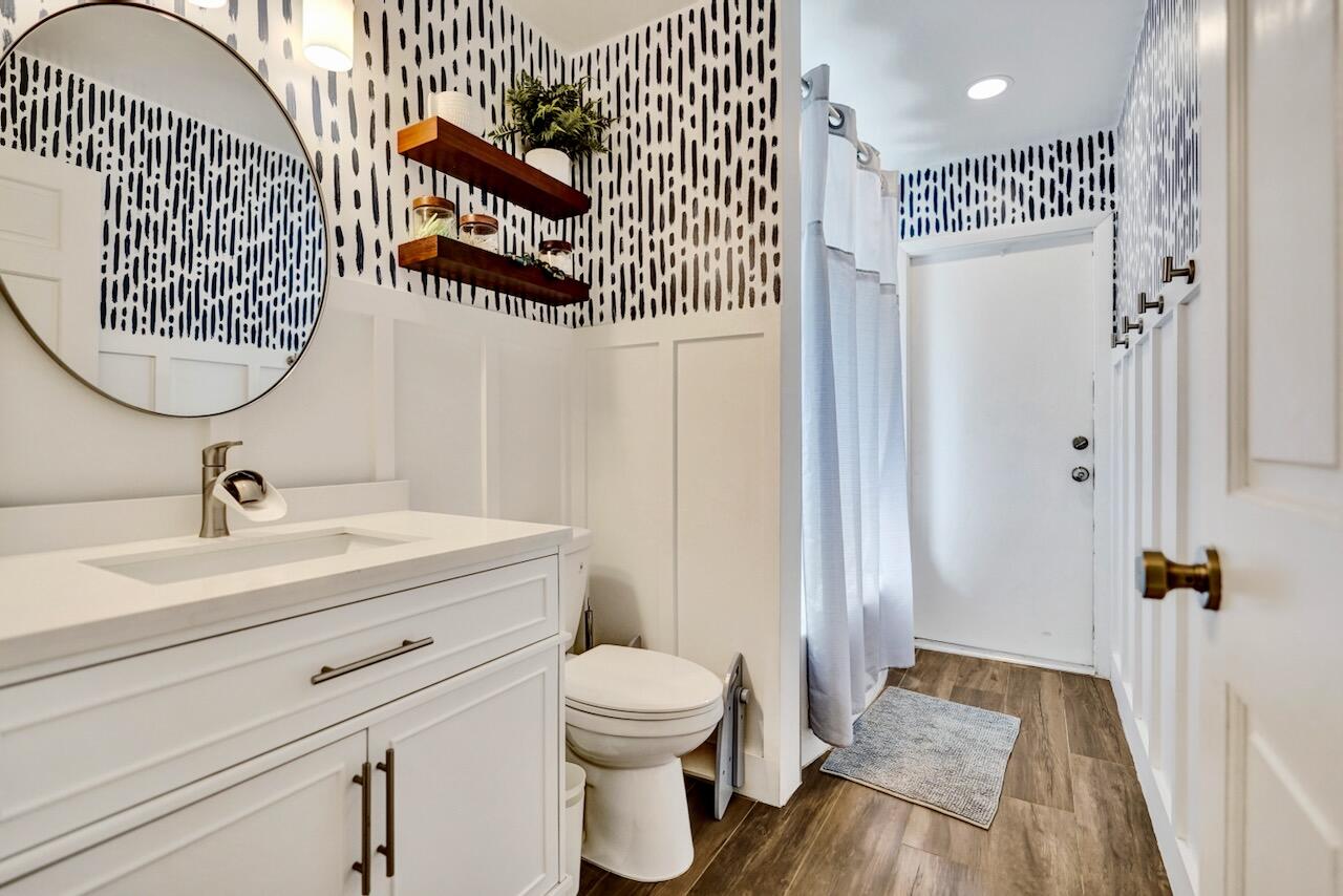 MEADOWS 300 1 - Residential