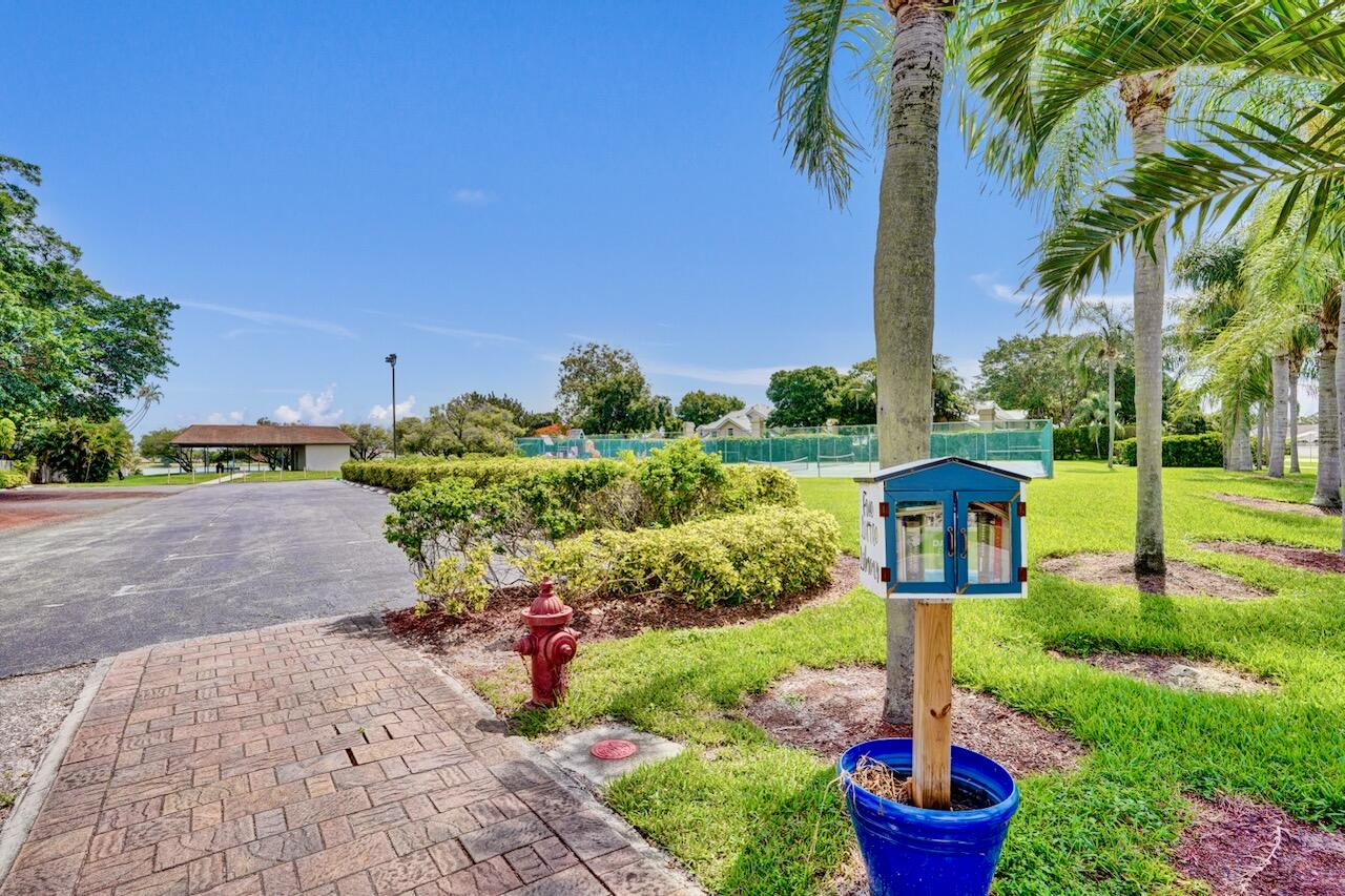 MEADOWS 300 1 - Residential