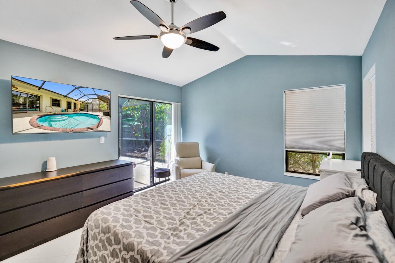 MEADOWS 300 1 - Residential