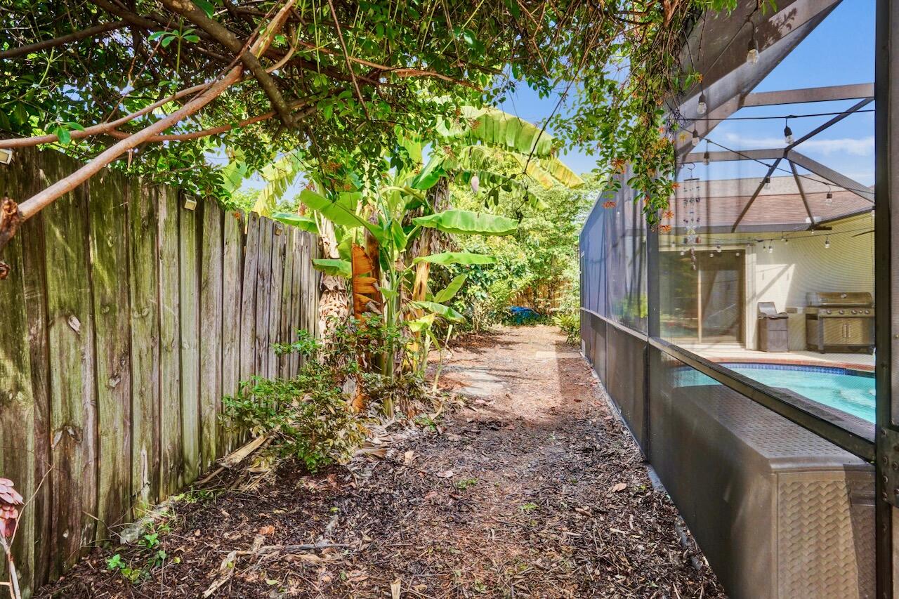 MEADOWS 300 1 - Residential