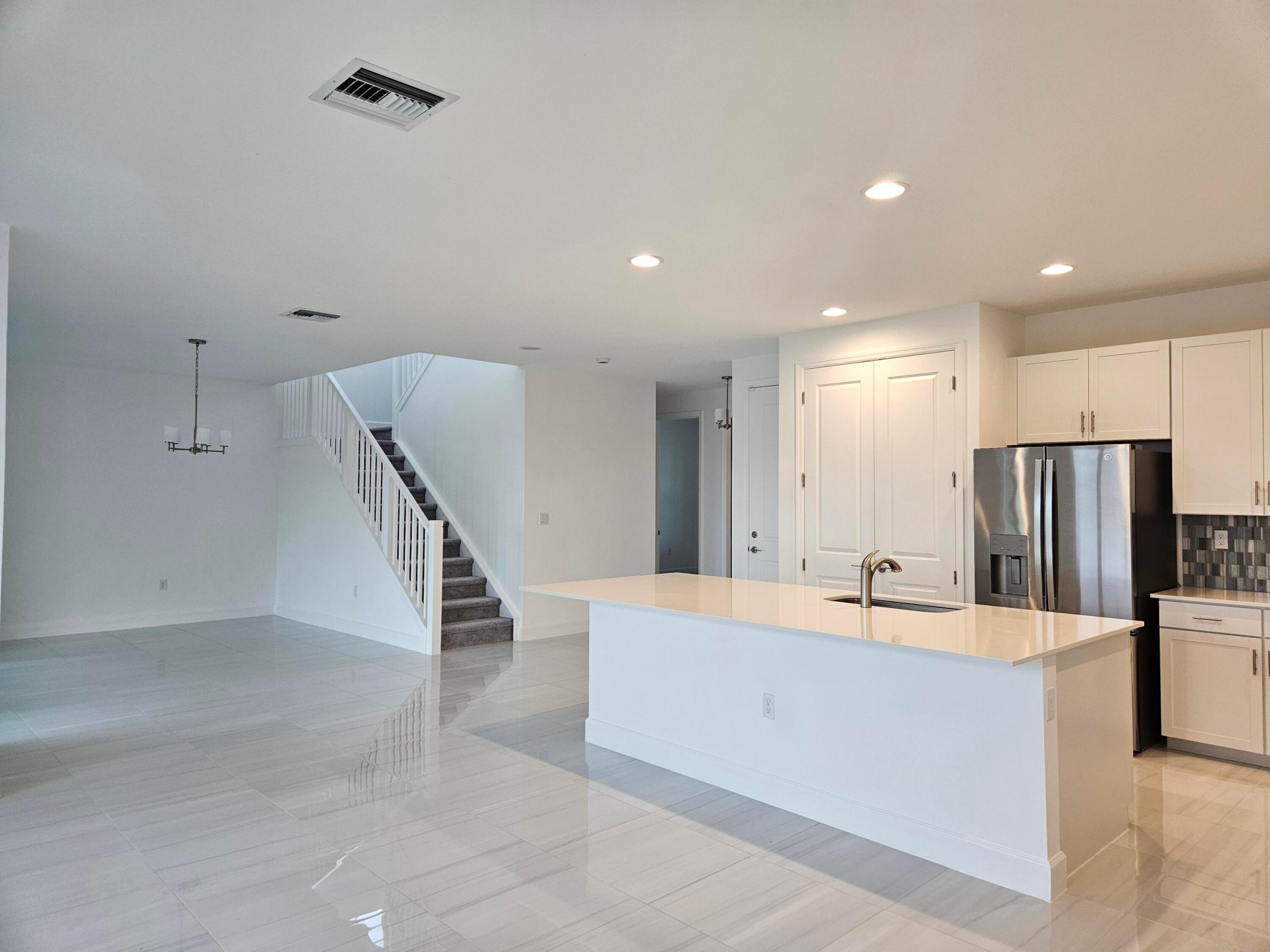 ARDEN PUD POD G NORTH - Residential Lease