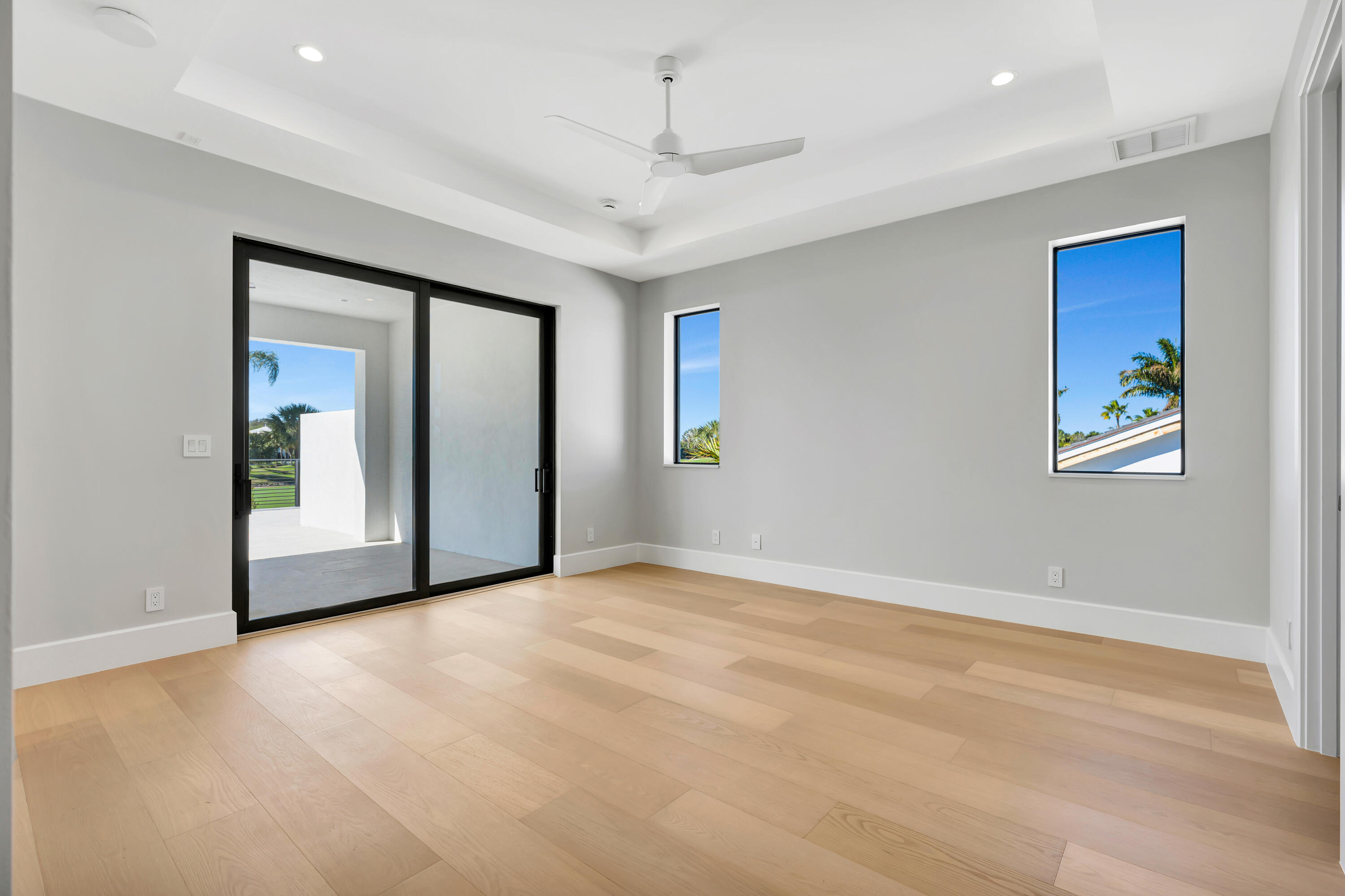 ADMIRALS COVE - Residential