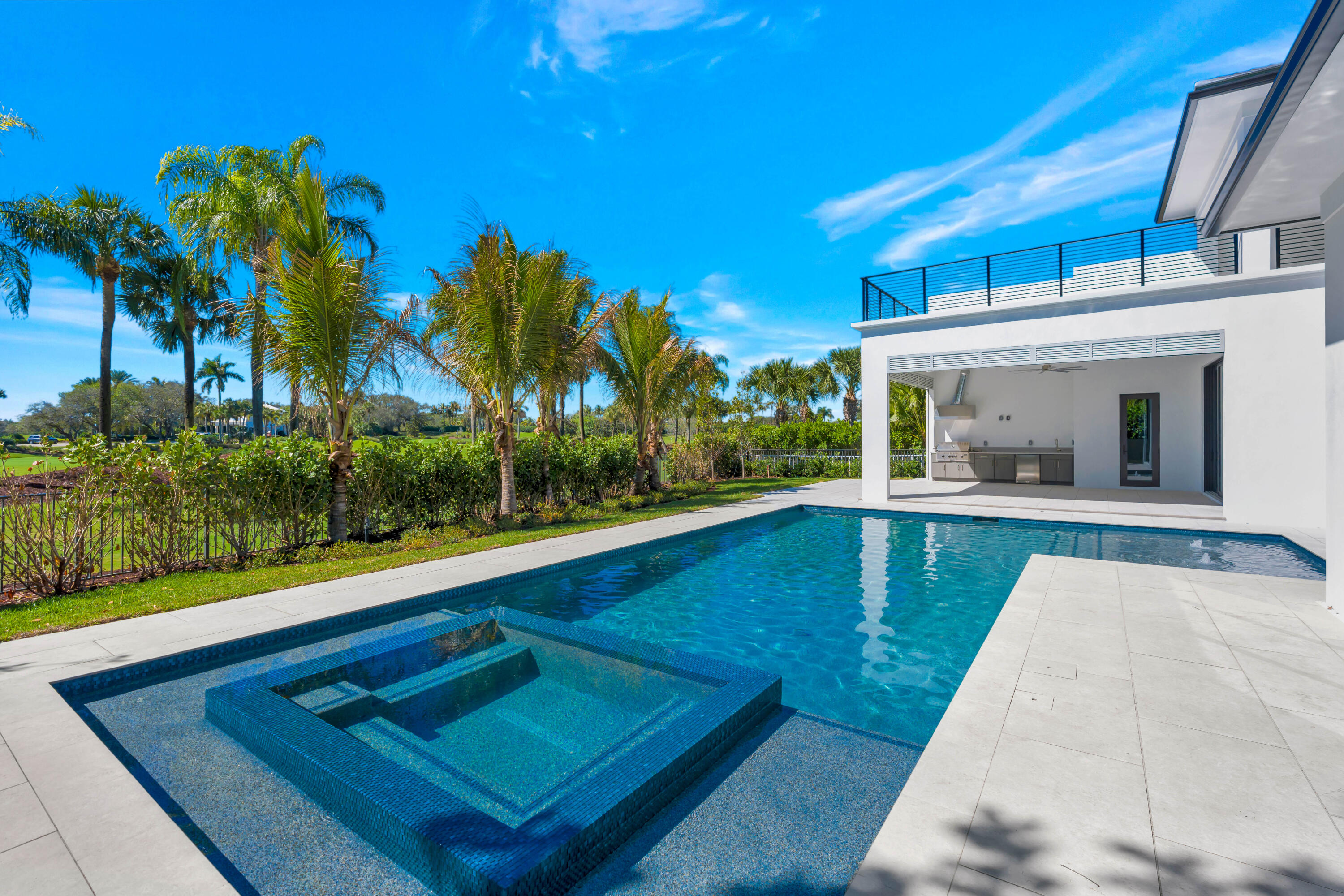 ADMIRALS COVE - Residential