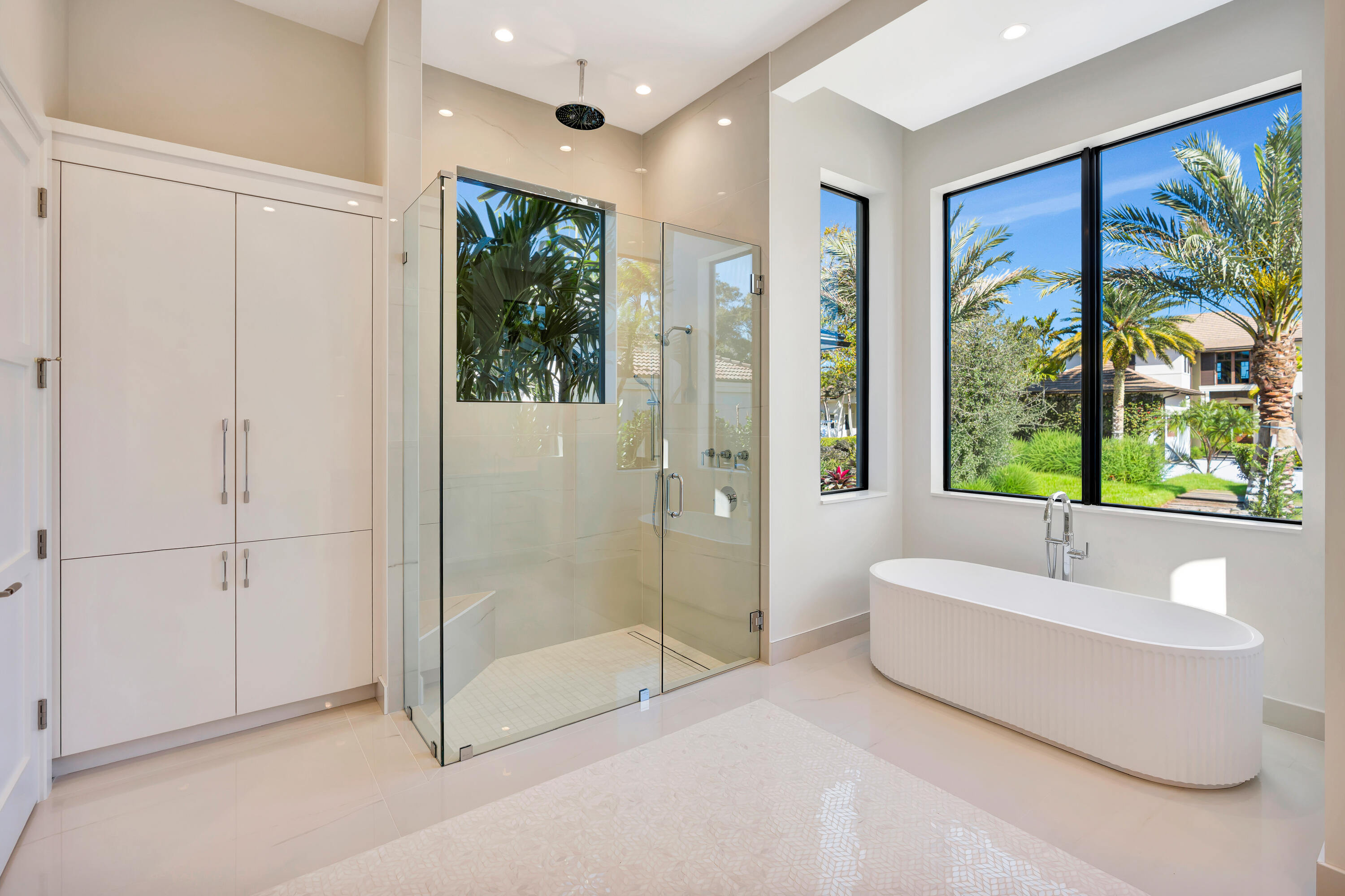 ADMIRALS COVE - Residential