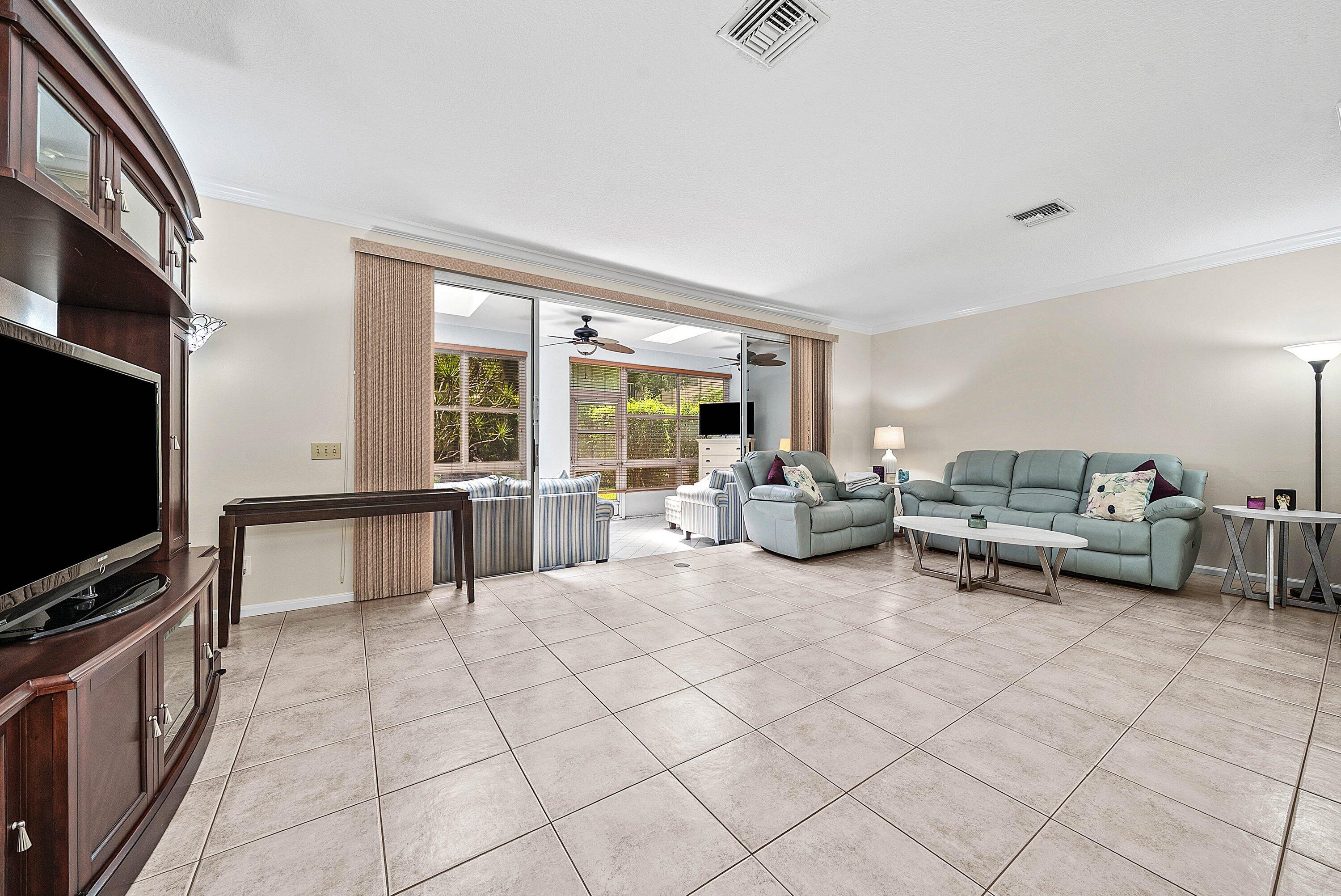 PLUM AT BOCA POINTE CONDOS ONE THRU 15 FILED IN OR - Residential