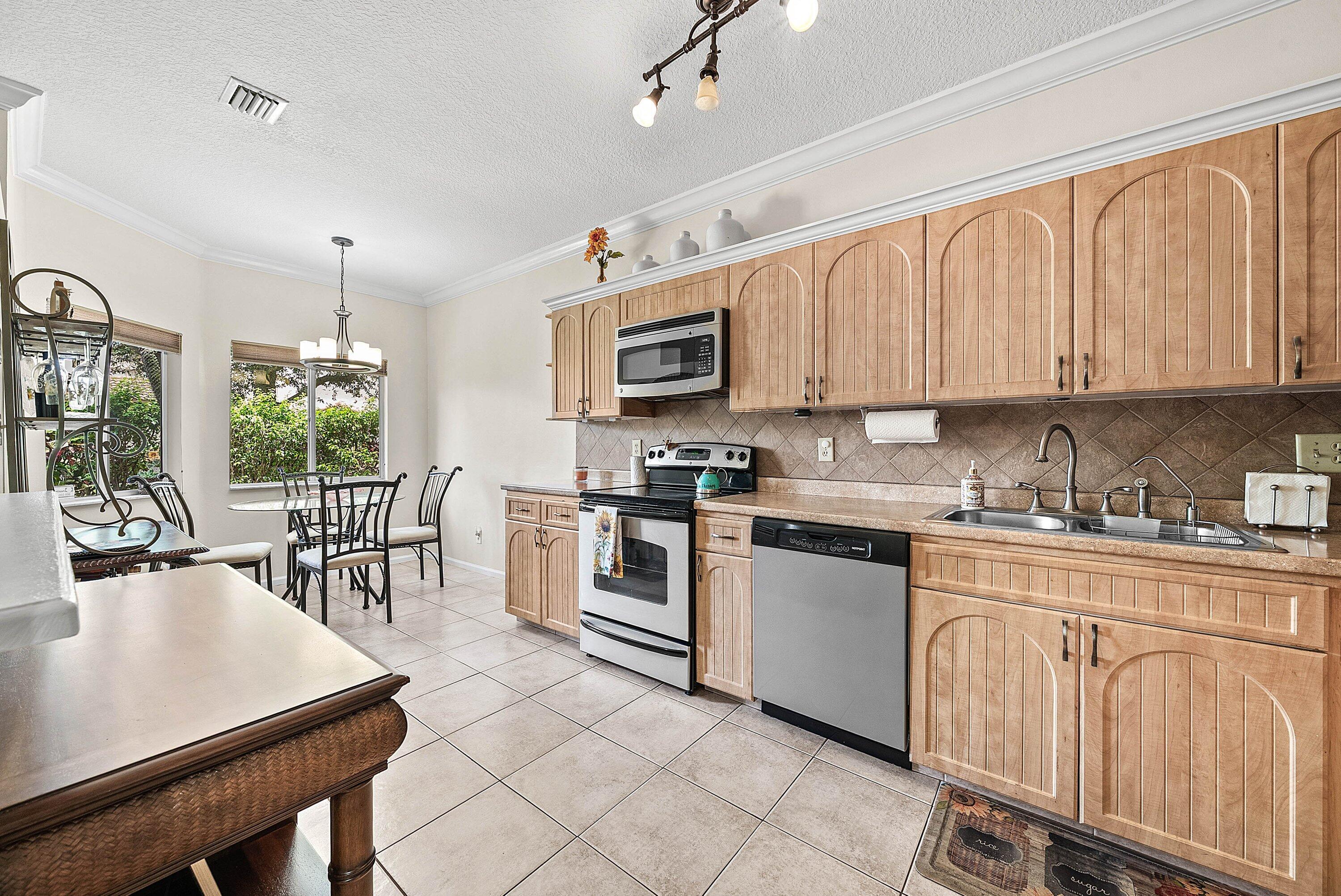 PLUM AT BOCA POINTE CONDOS ONE THRU 15 FILED IN OR - Residential
