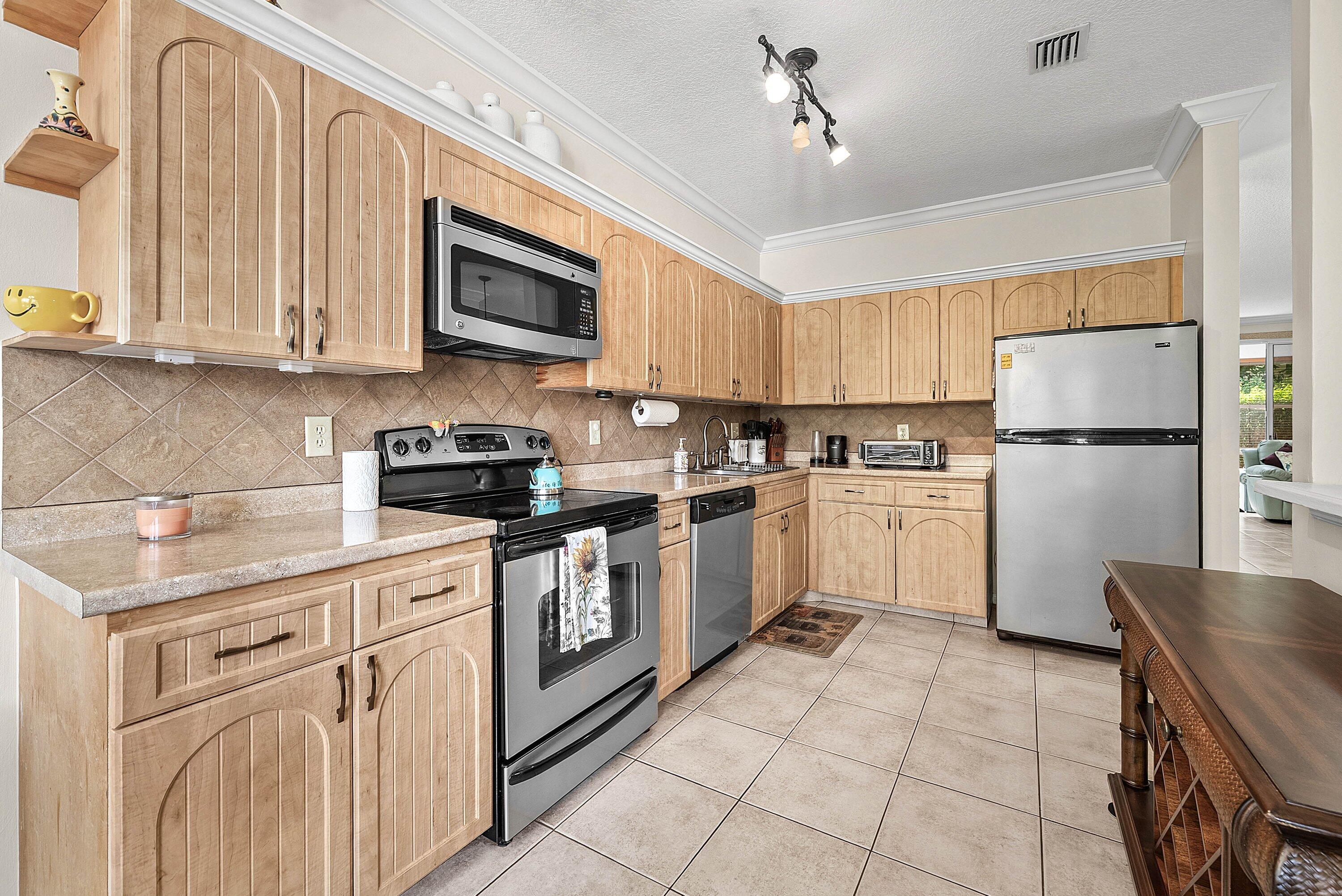 PLUM AT BOCA POINTE CONDOS ONE THRU 15 FILED IN OR - Residential