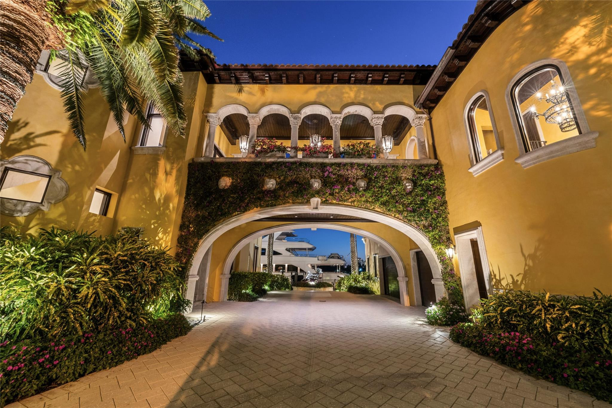 HARBOR BEACH - Residential