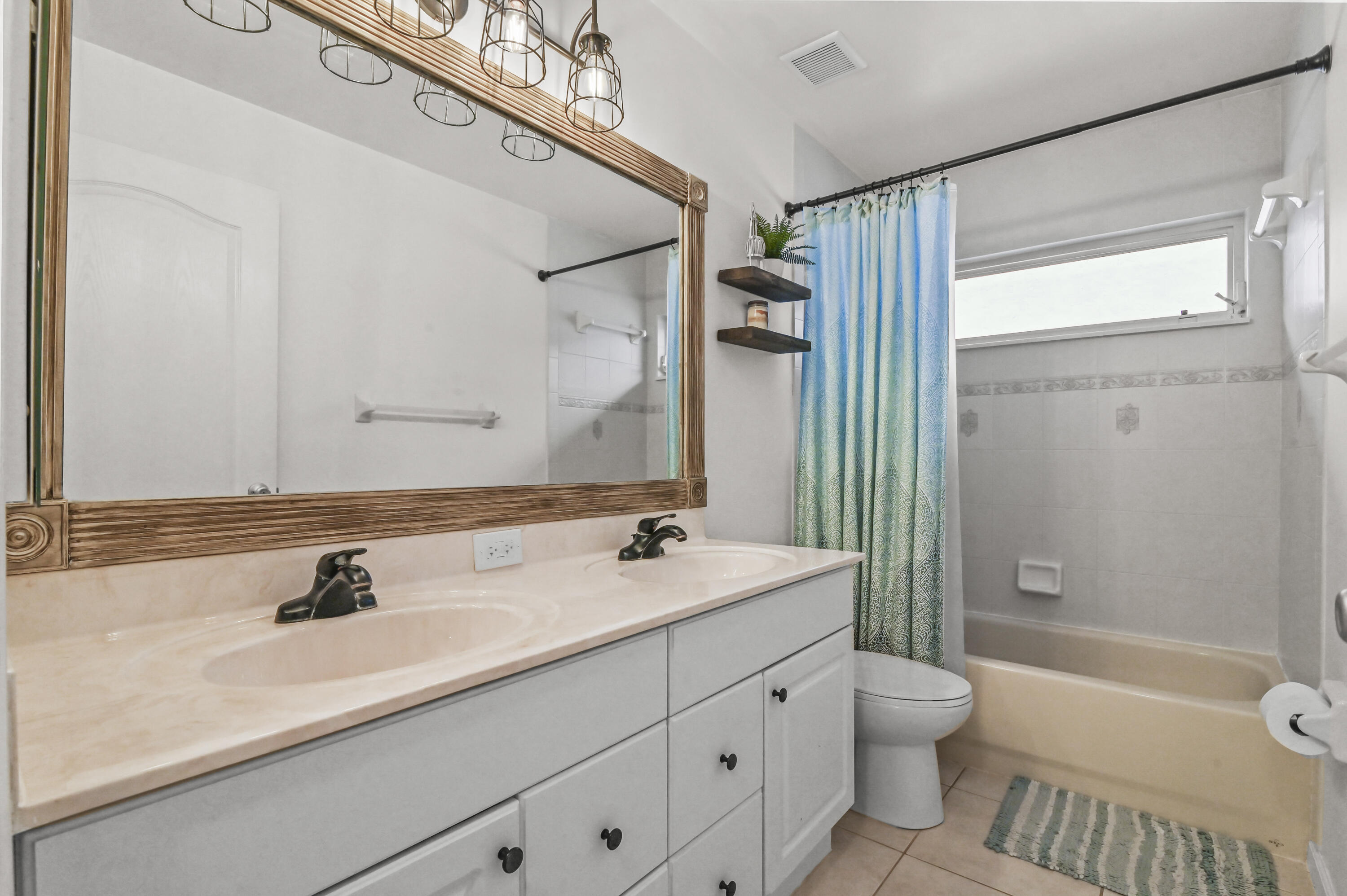 NORTH PALM BEACH HEIGHTS - Residential
