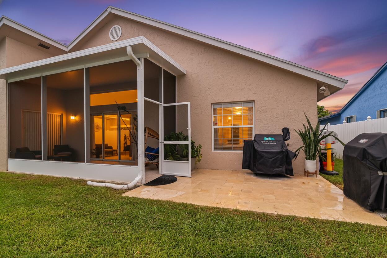 NORTH PALM BEACH HEIGHTS - Residential