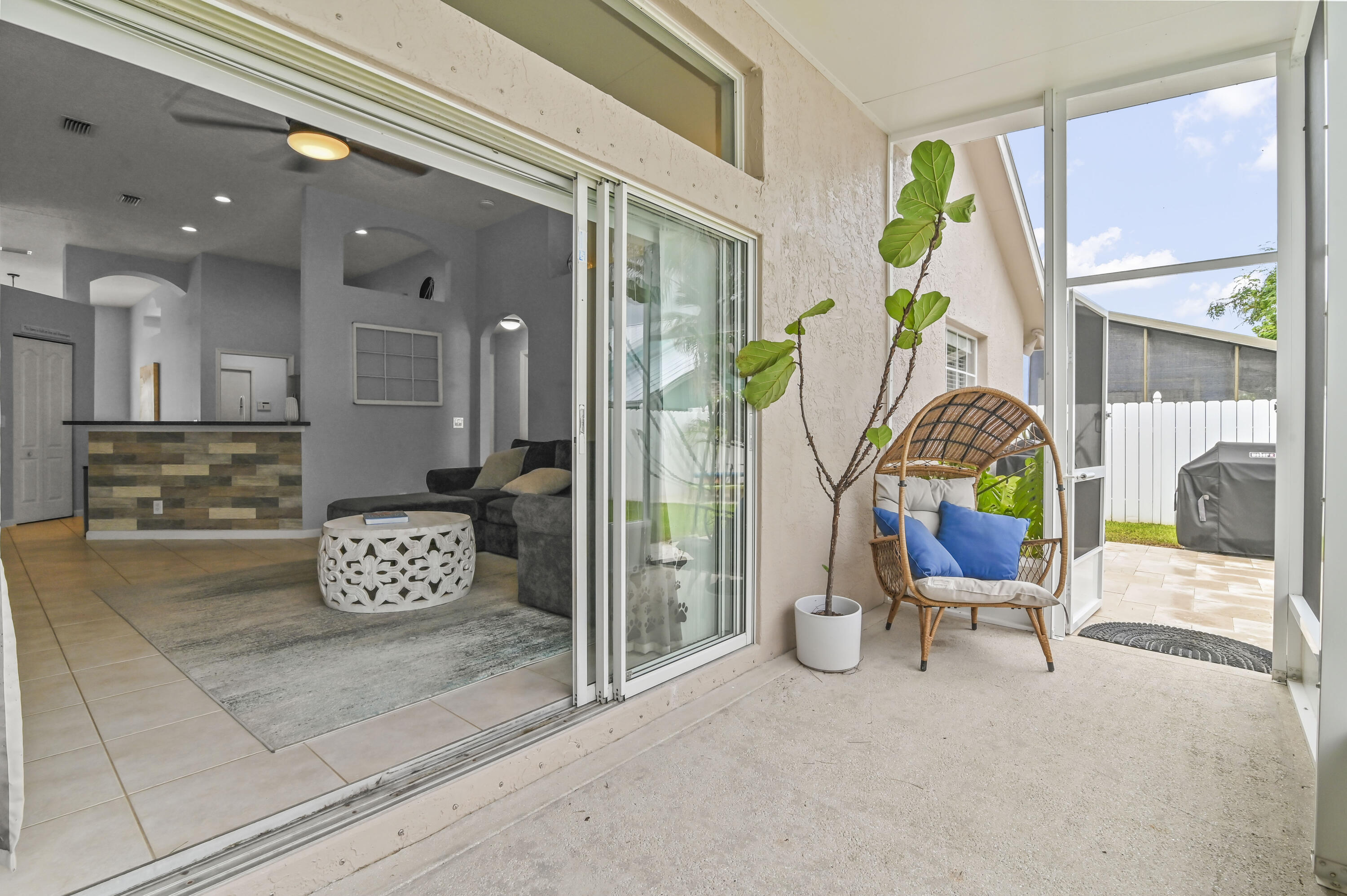 NORTH PALM BEACH HEIGHTS - Residential
